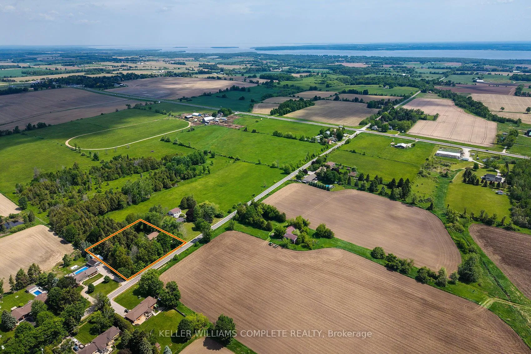 Photo 44 of 2364 14th Line, Innisfil, Rural Innisfil — HOMEH