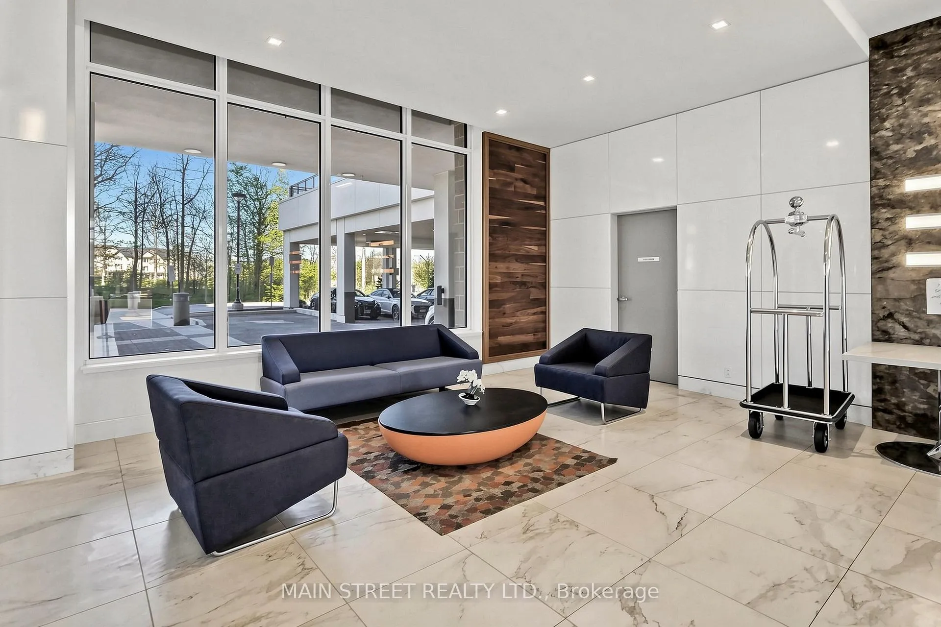 Photo 9 of Unit 228, 7900 Bathurst Street, Vaughan, Beverley Glen — HOMEH