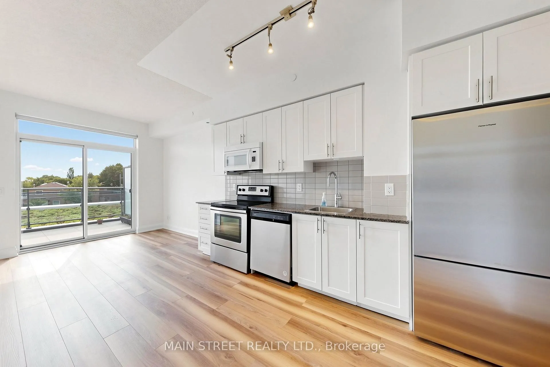 Photo 12 of Unit 228, 7900 Bathurst Street, Vaughan, Beverley Glen — HOMEH