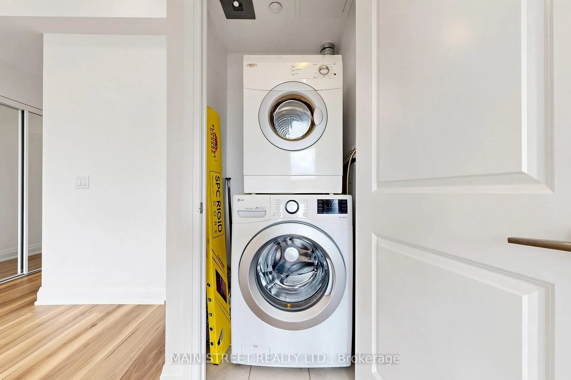 Photo 16 of Unit 228, 7900 Bathurst Street, Vaughan, Beverley Glen — HOMEH