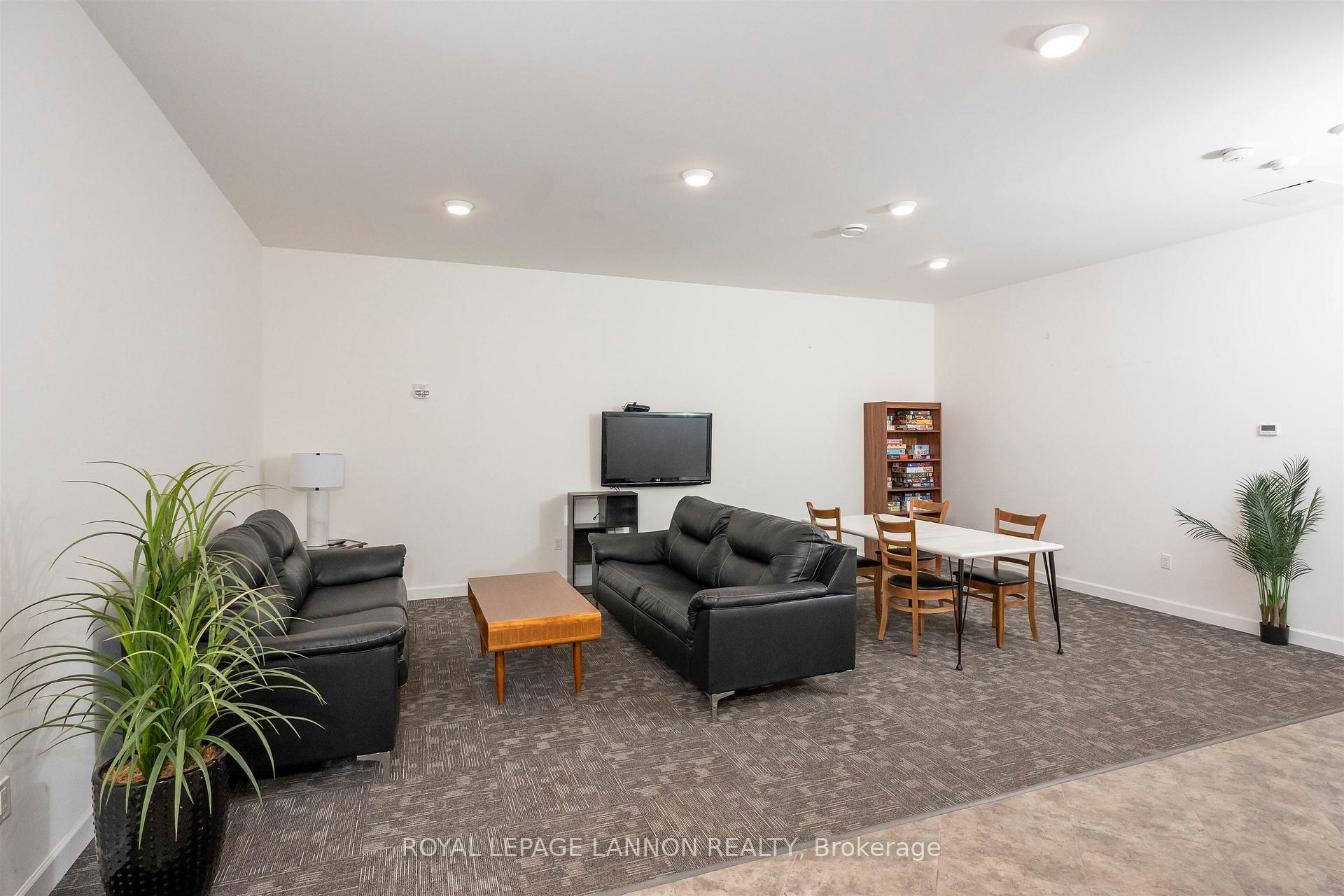 Photo 11 of Unit 3209, 96 High Street N, Thunder Bay, College Heights — HOMEH