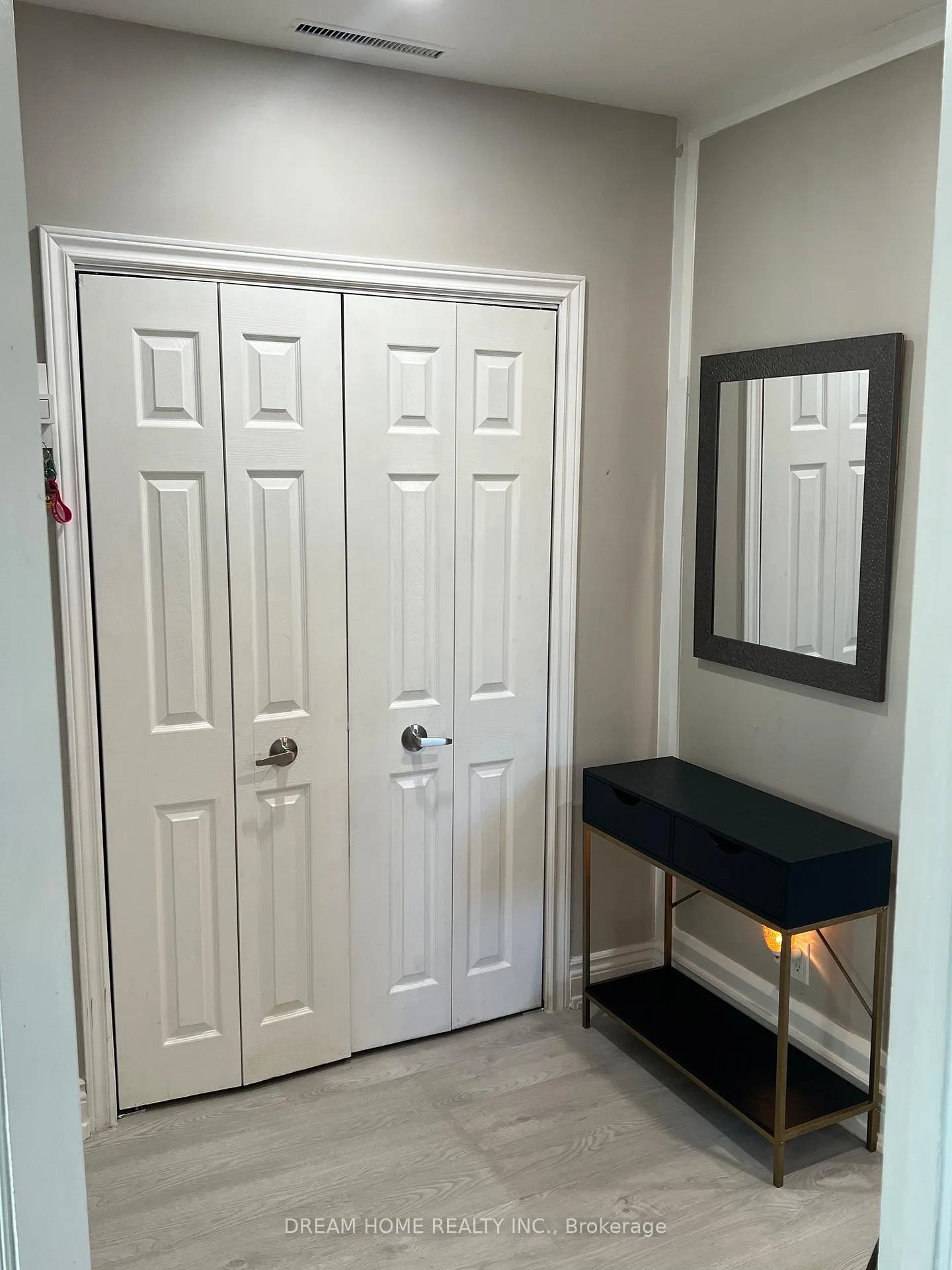 Photo 4 of Unit Upper, 376 Blackthorn Avenue, Toronto, Keelesdale-Eglinton West — HOMEH