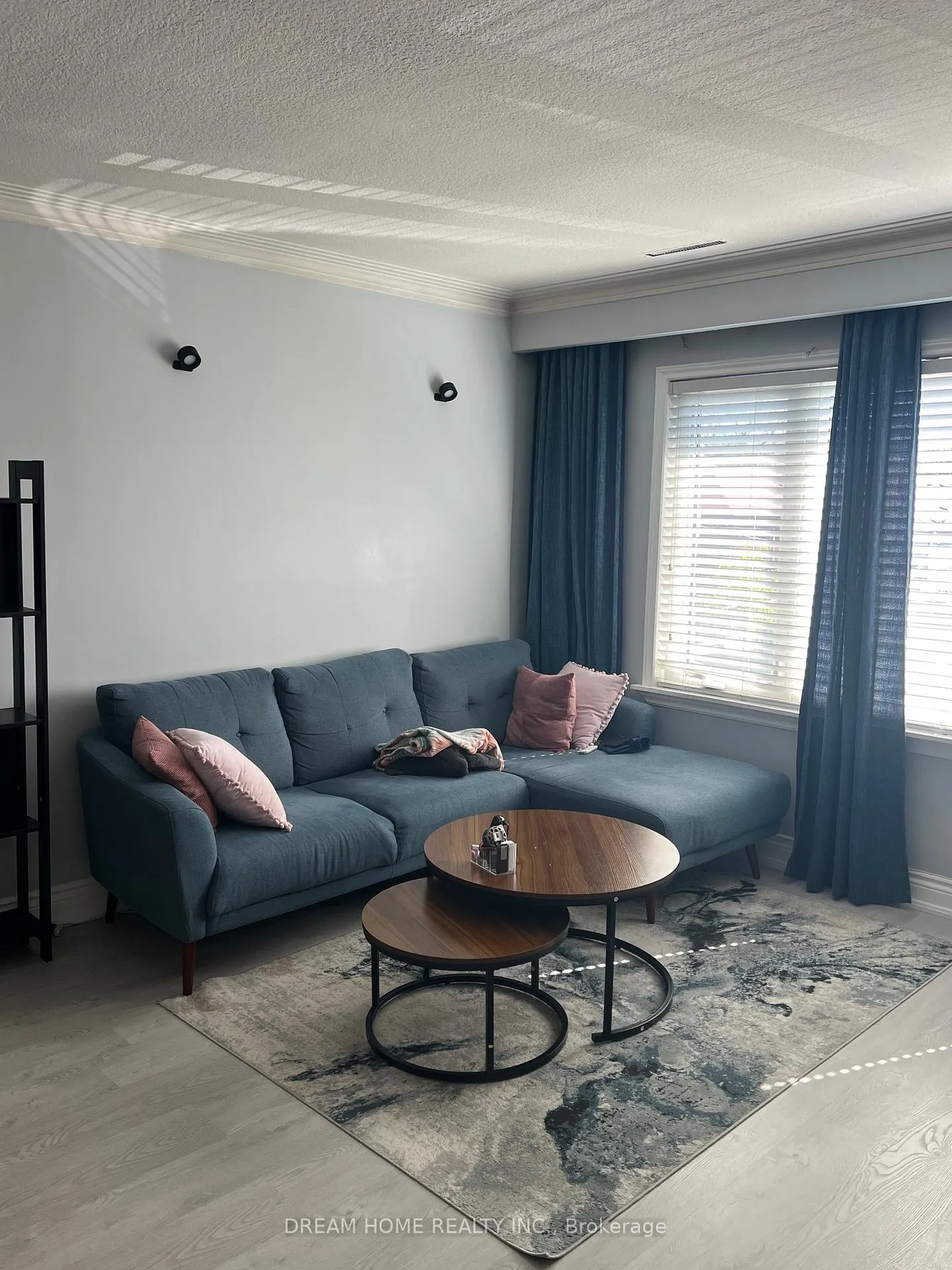 Photo 9 of Unit Upper, 376 Blackthorn Avenue, Toronto, Keelesdale-Eglinton West — HOMEH