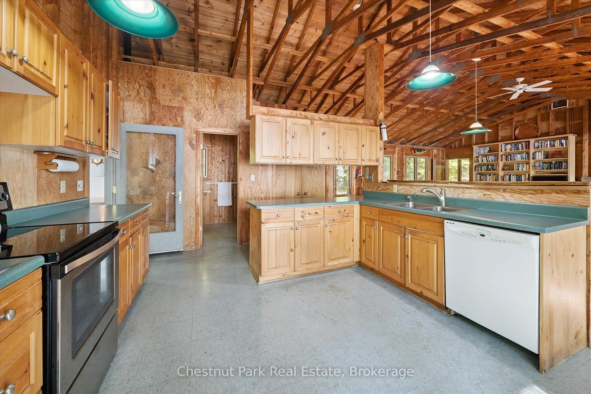 Photo 22 of 982 Browning Island, Bracebridge, Muskoka (N) — HOMEH