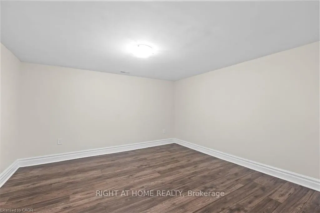 Photo 14 of Unit Lower Level, 134 Victor Boulevard, Hamilton, Greeningdon — HOMEH