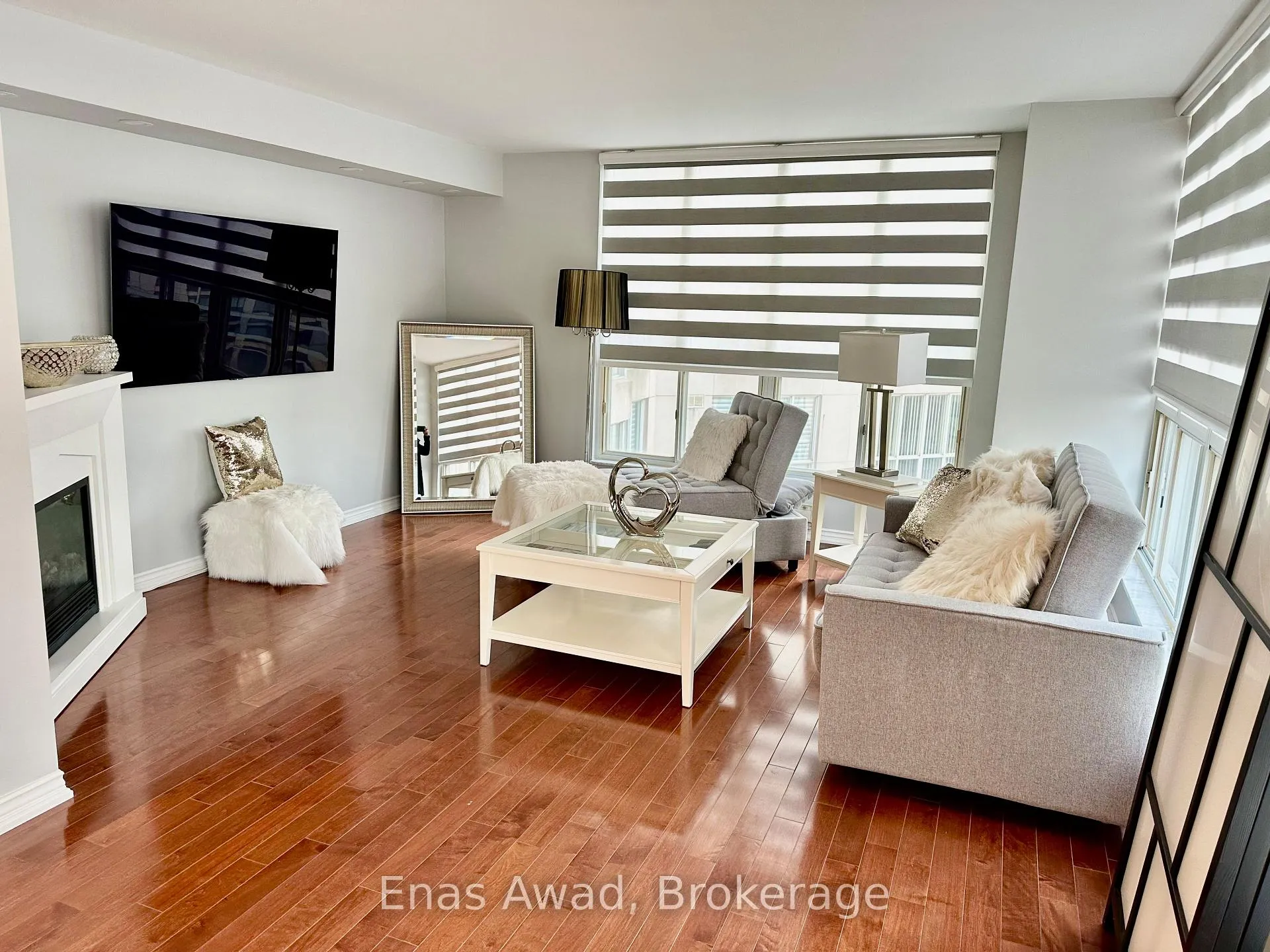 Front of Unit 603, 2287 Lake Shore Boulevard W