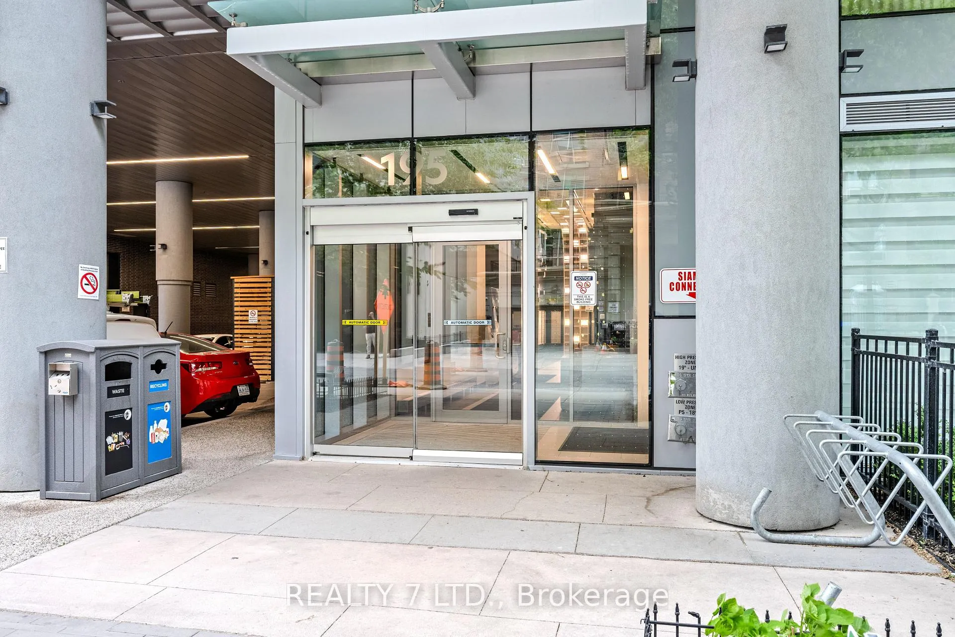 Photo 6 of Unit 2714, 195 Redpath Avenue, Toronto, Mount Pleasant East — HOMEH