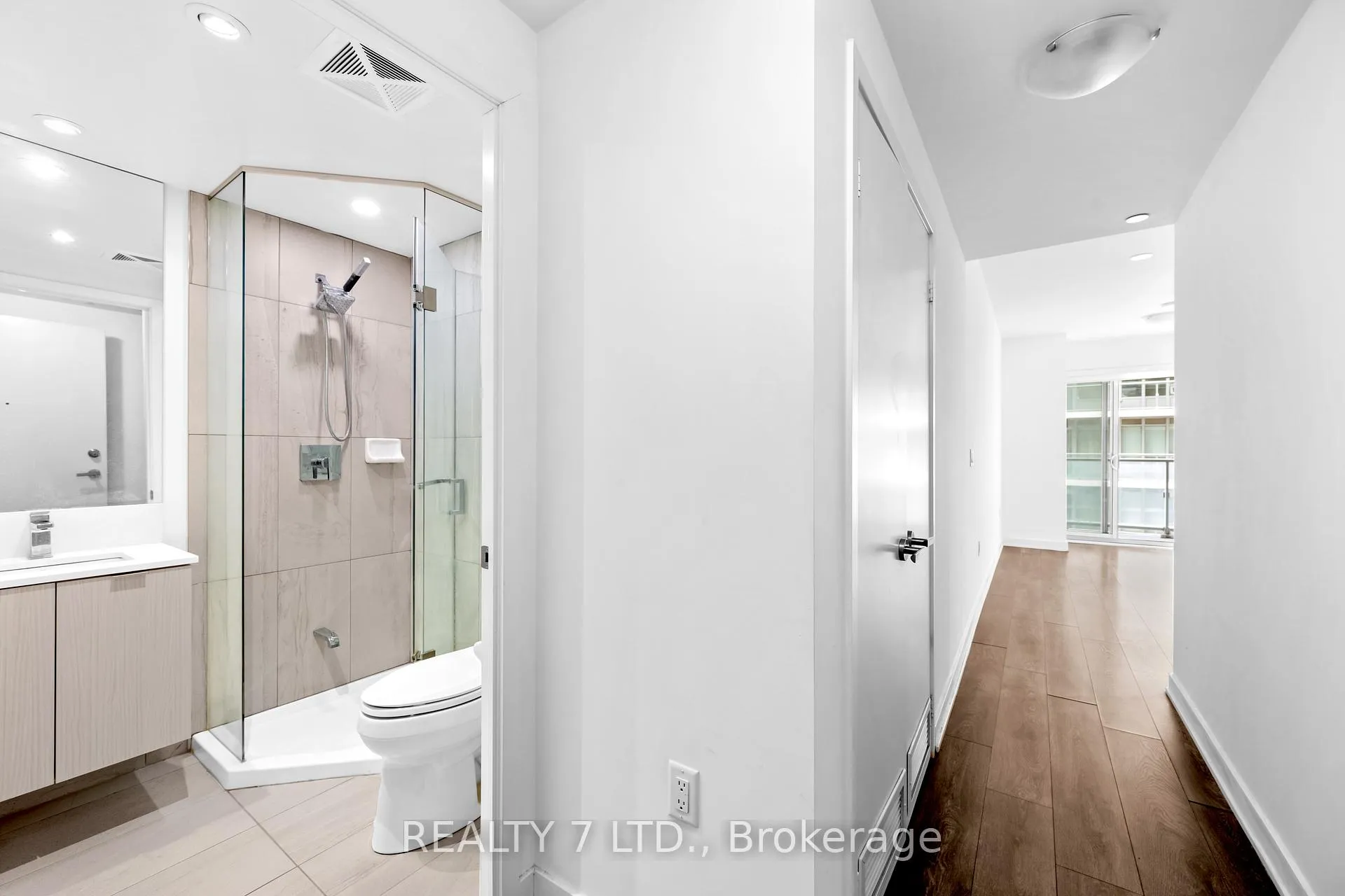 Photo 12 of Unit 2714, 195 Redpath Avenue, Toronto, Mount Pleasant East — HOMEH