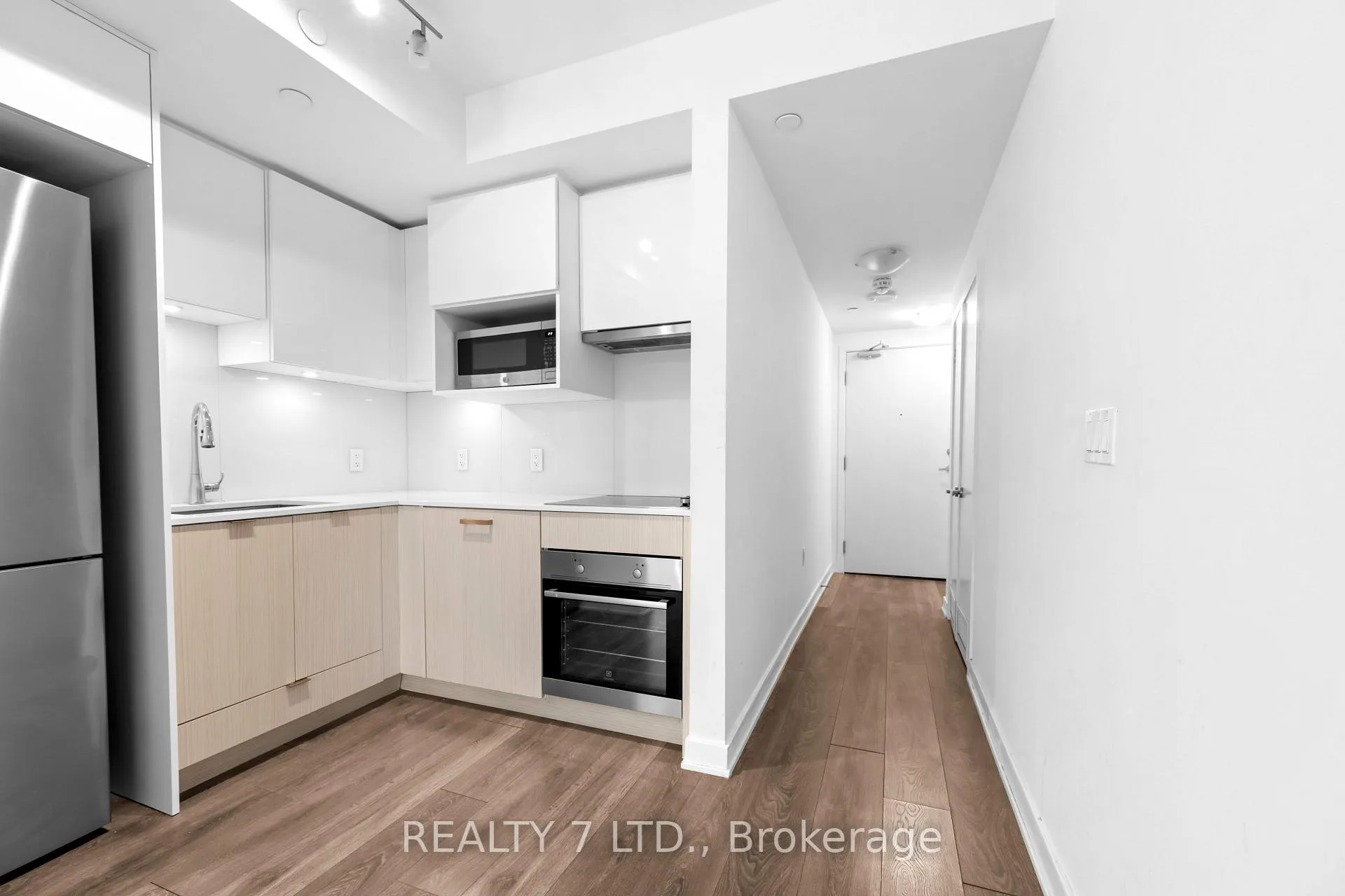 Photo 14 of Unit 2714, 195 Redpath Avenue, Toronto, Mount Pleasant East — HOMEH