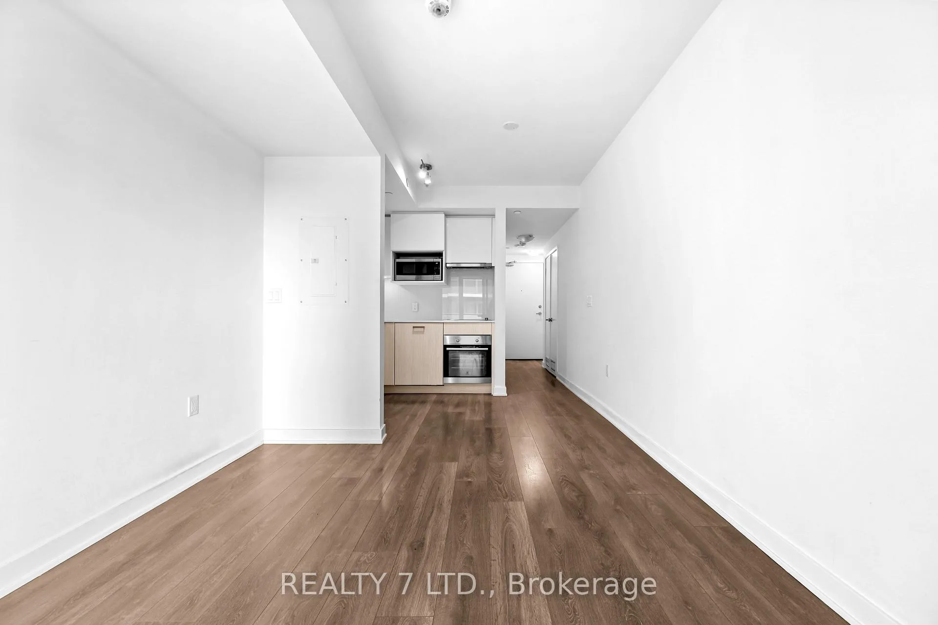 Photo 15 of Unit 2714, 195 Redpath Avenue, Toronto, Mount Pleasant East — HOMEH