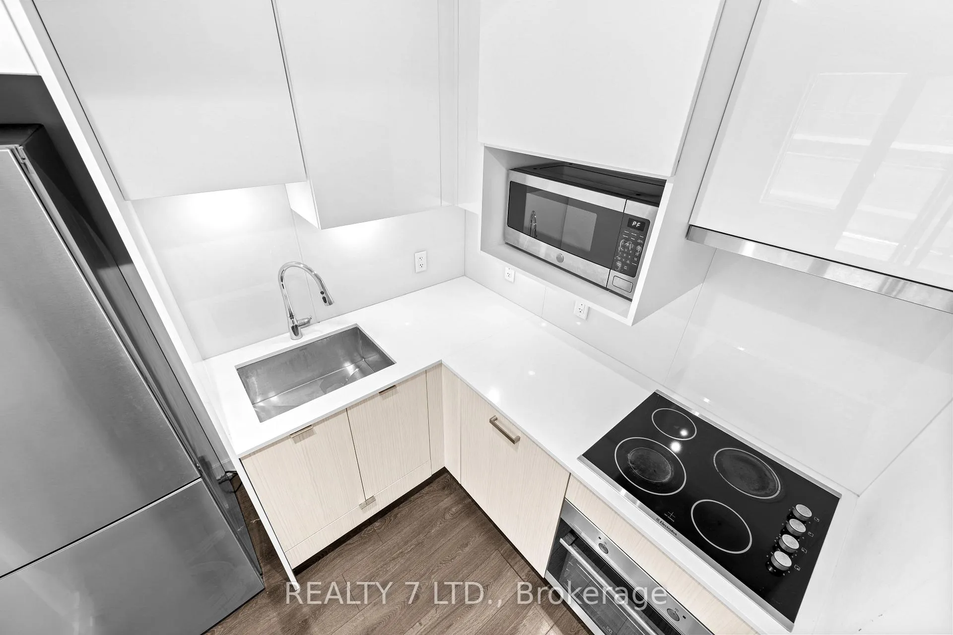 Photo 20 of Unit 2714, 195 Redpath Avenue, Toronto, Mount Pleasant East — HOMEH
