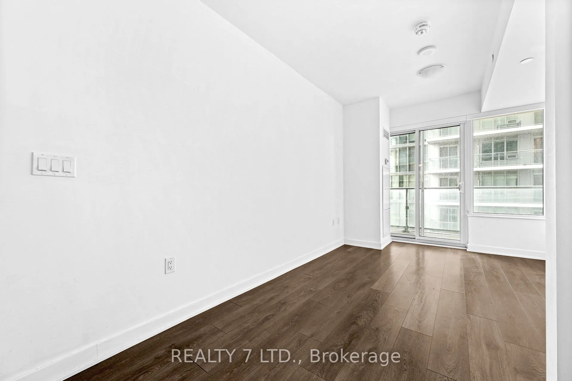 Photo 22 of Unit 2714, 195 Redpath Avenue, Toronto, Mount Pleasant East — HOMEH