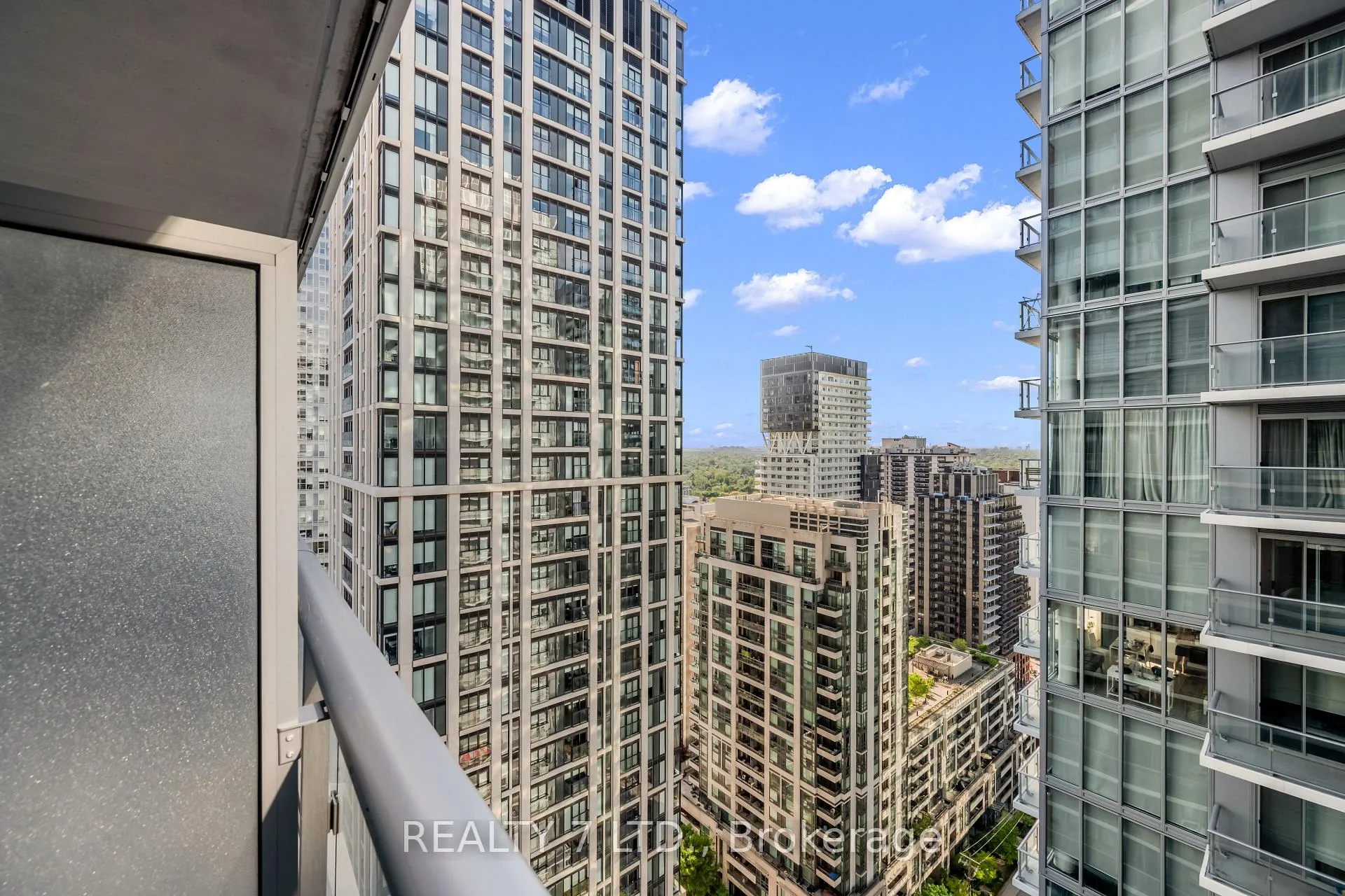 Photo 27 of Unit 2714, 195 Redpath Avenue, Toronto, Mount Pleasant East — HOMEH
