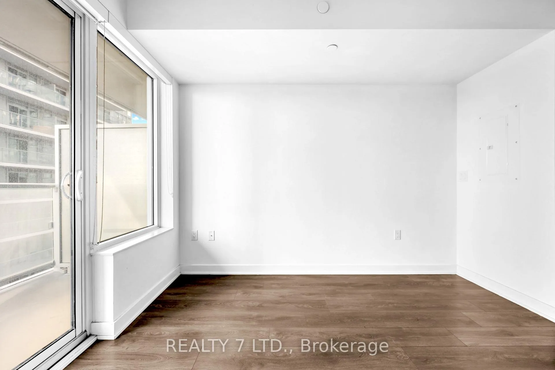 Photo 30 of Unit 2714, 195 Redpath Avenue, Toronto, Mount Pleasant East — HOMEH