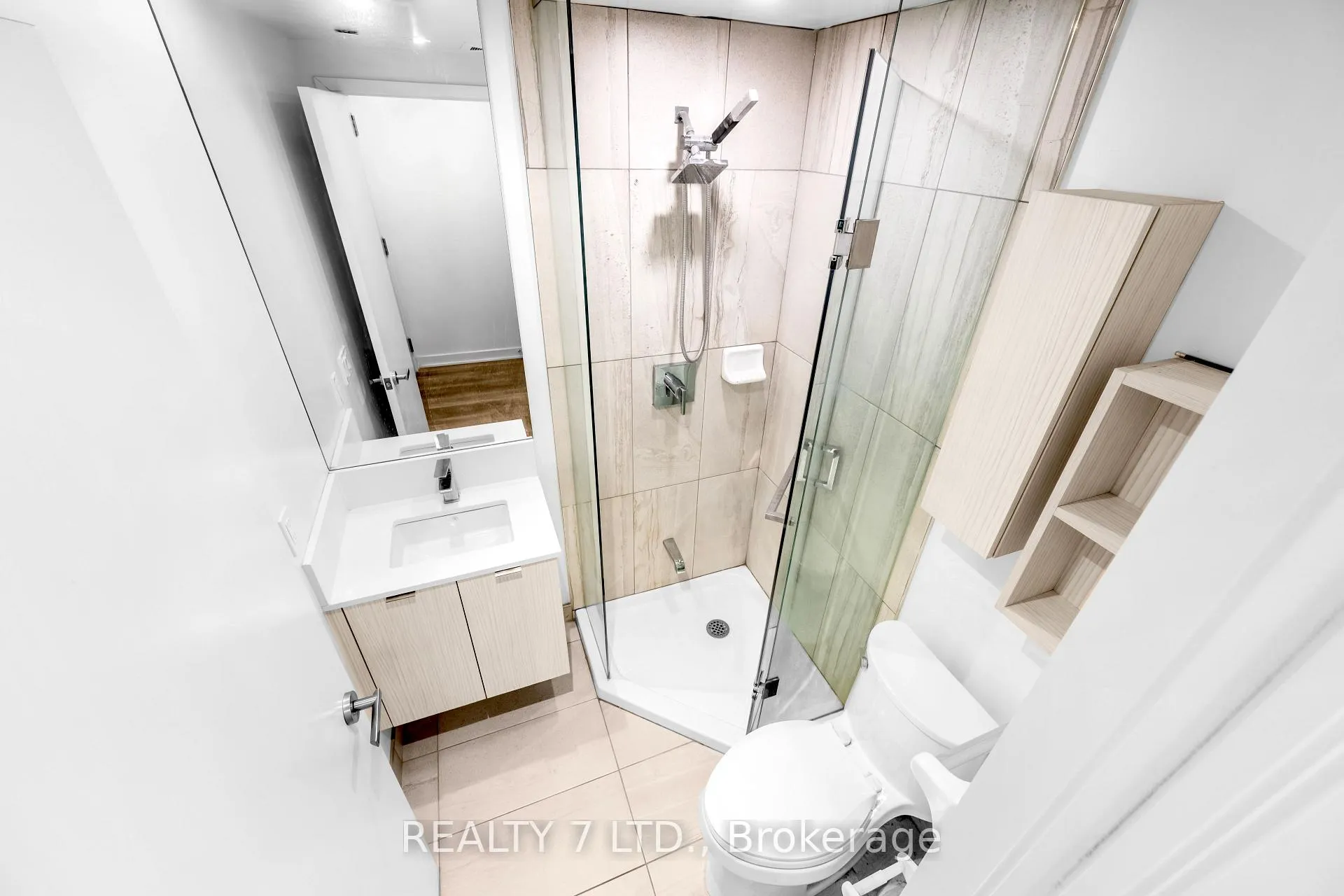 Photo 33 of Unit 2714, 195 Redpath Avenue, Toronto, Mount Pleasant East — HOMEH