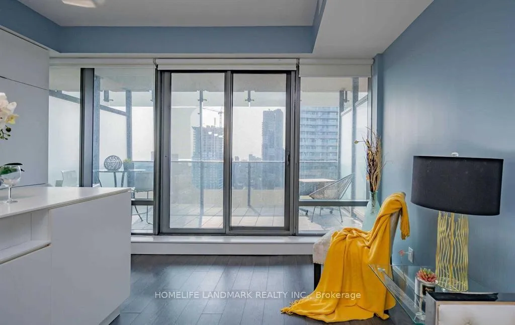 Photo 6 of Unit 3703, 5 St Joseph Street, Toronto, Bay Street Corridor — HOMEH