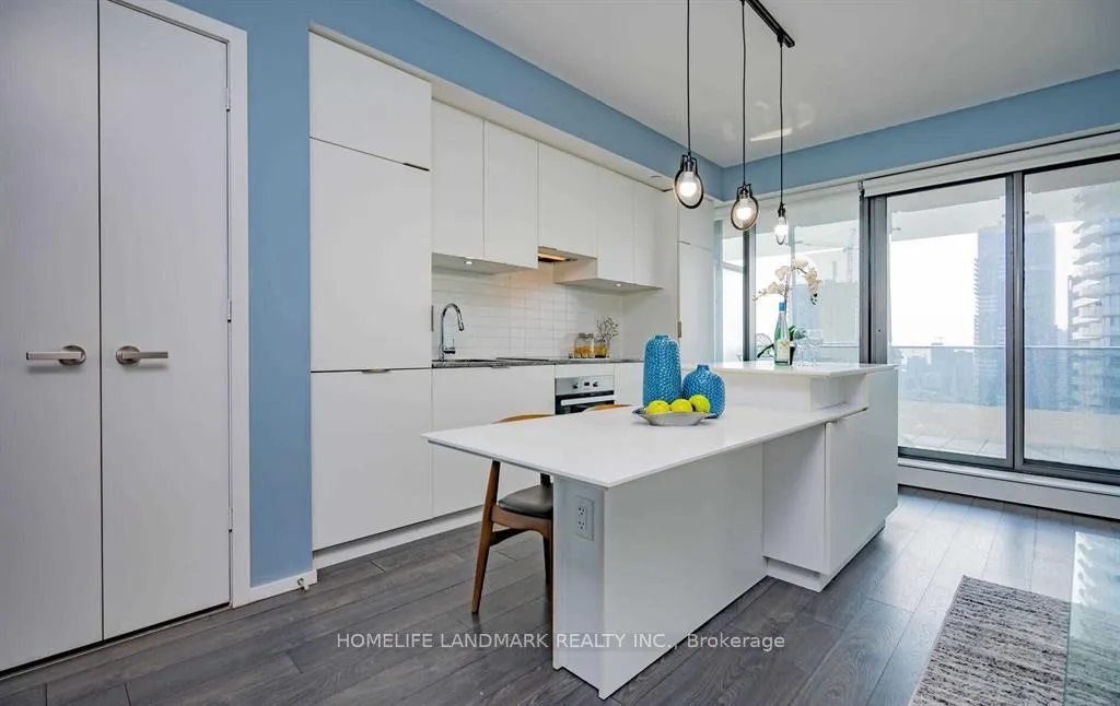 Photo 9 of Unit 3703, 5 St Joseph Street, Toronto, Bay Street Corridor — HOMEH