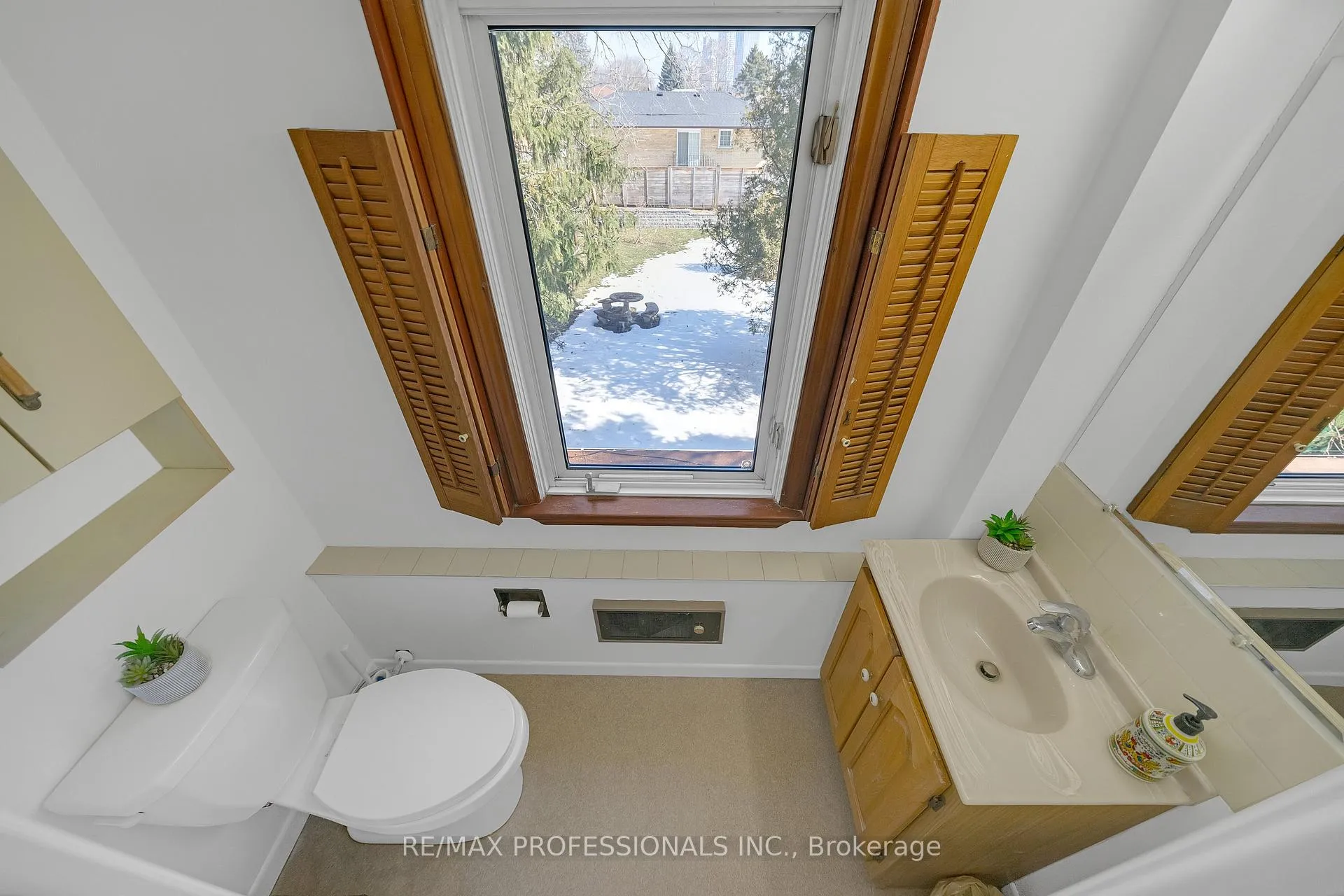 Photo 10 of 29 Tremont Road, Etobicoke, Islington-City Centre West — HOMEH