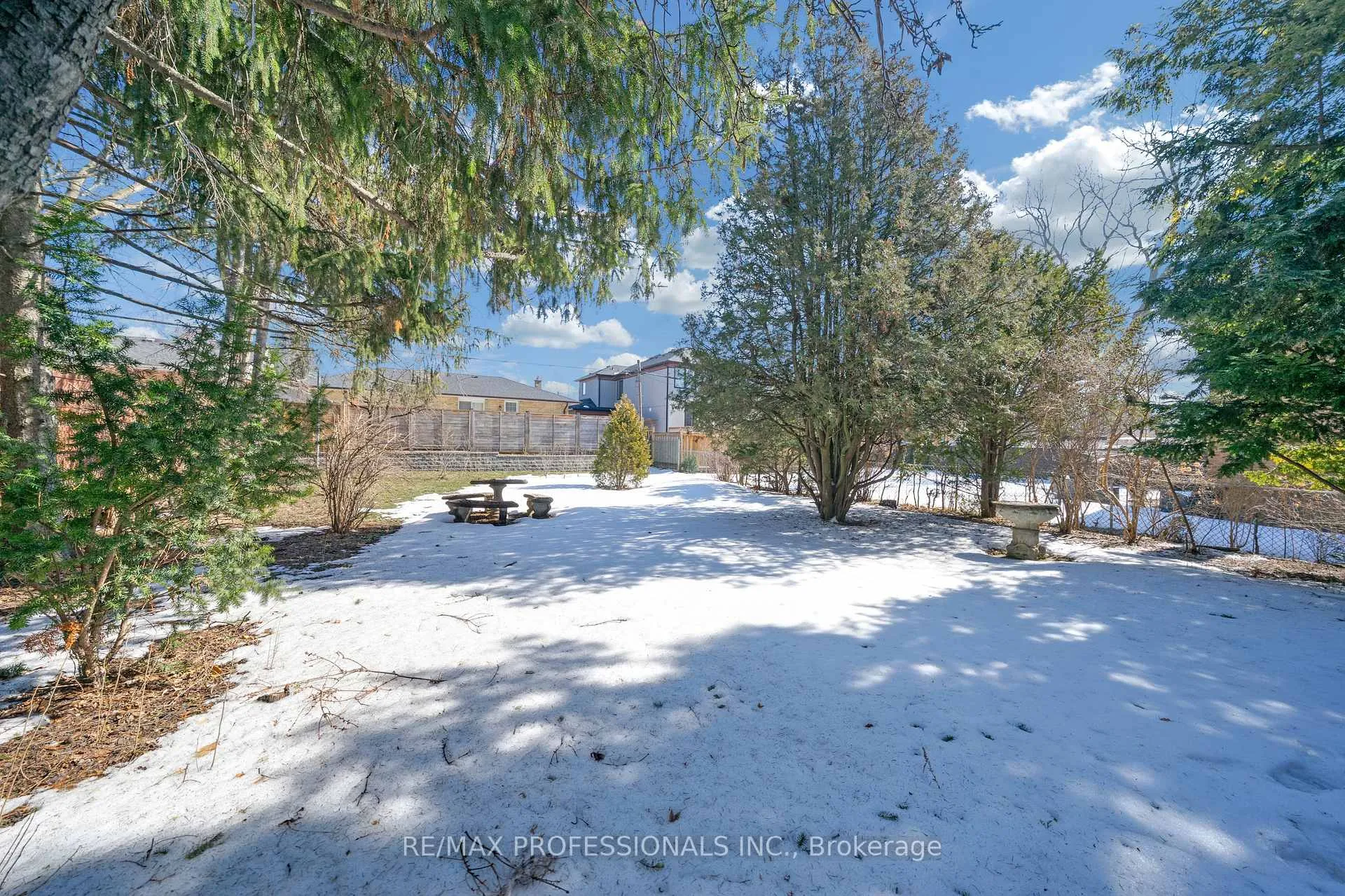 Photo 12 of 29 Tremont Road, Etobicoke, Islington-City Centre West — HOMEH