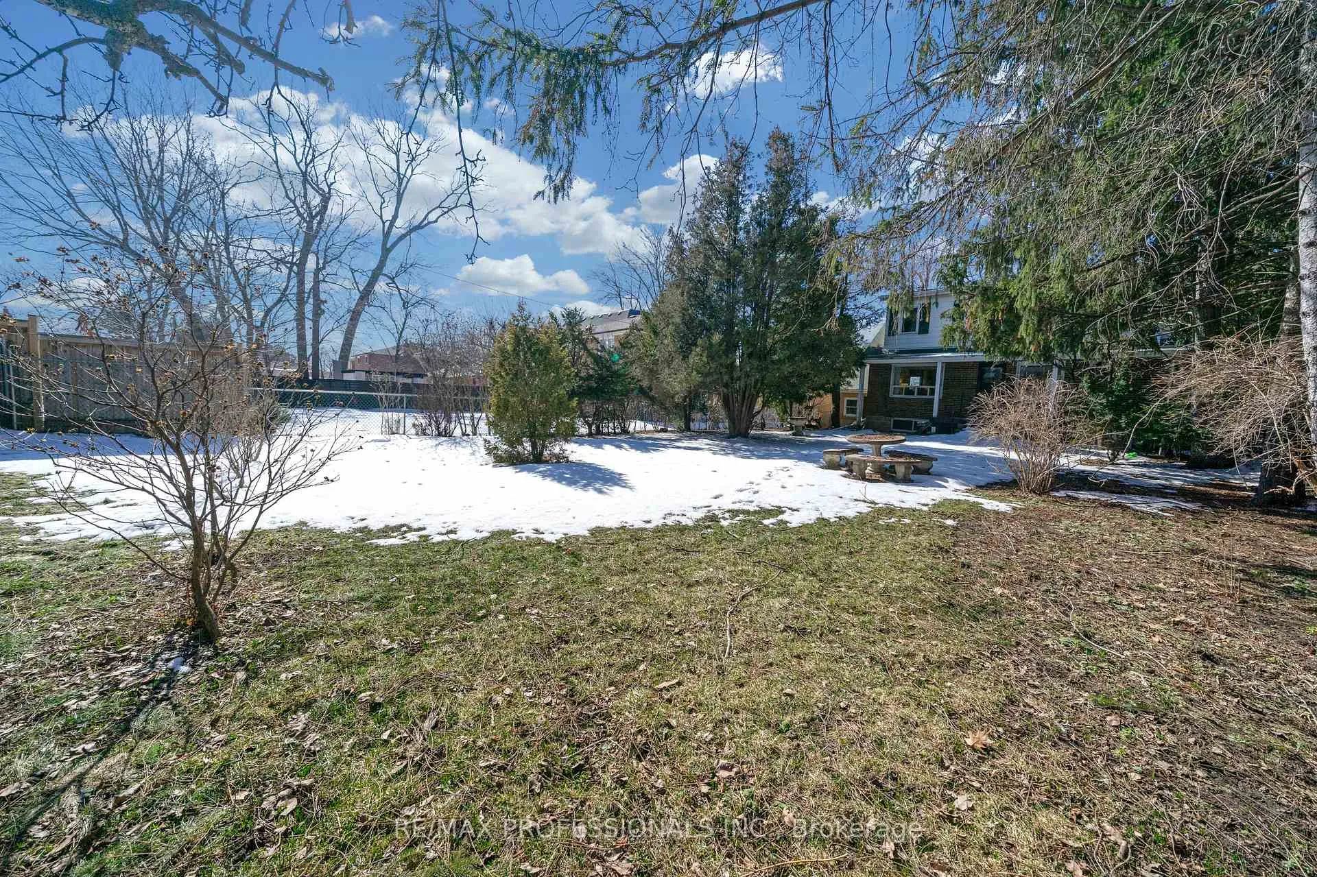 Photo 13 of 29 Tremont Road, Etobicoke, Islington-City Centre West — HOMEH