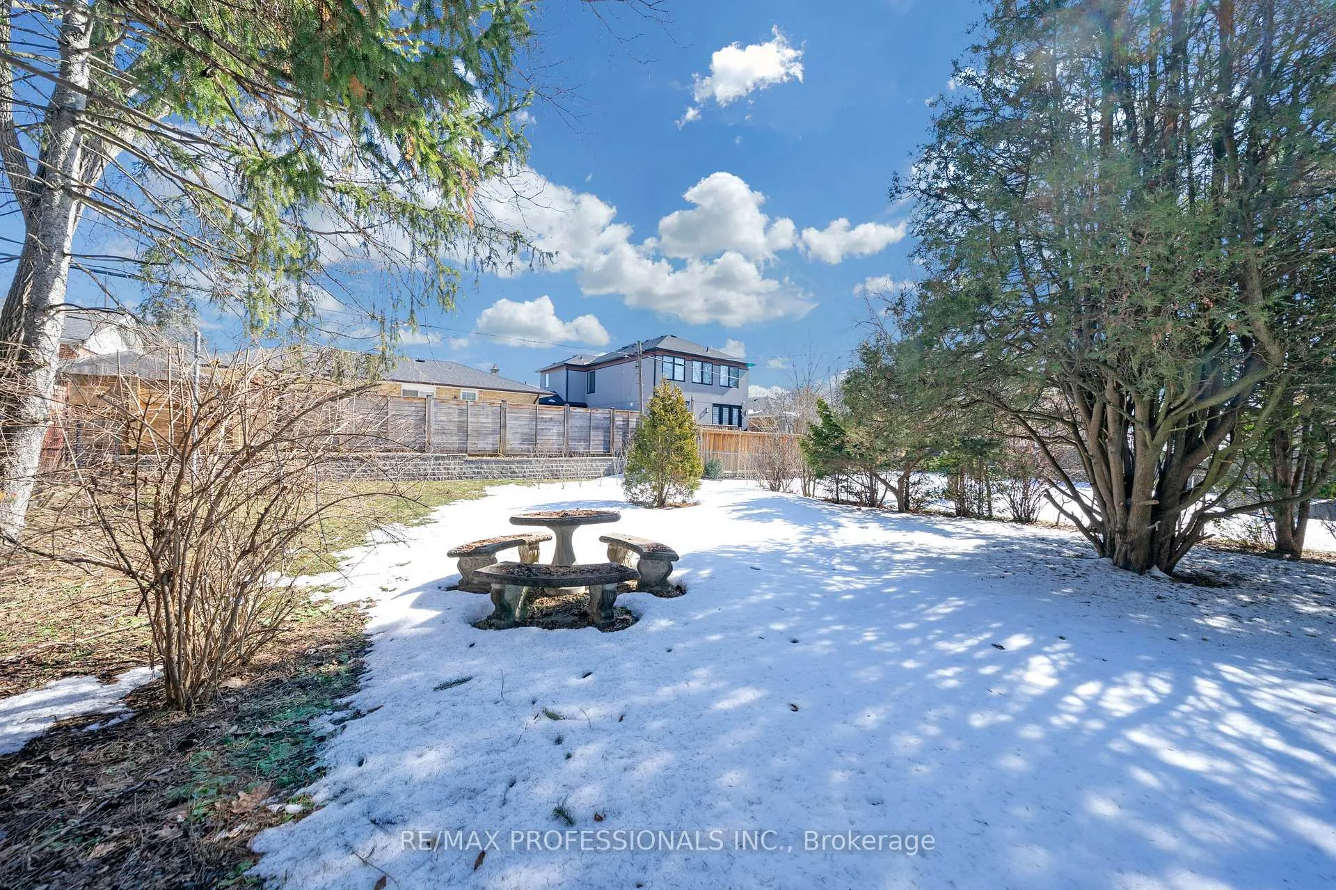 Photo 15 of 29 Tremont Road, Etobicoke, Islington-City Centre West — HOMEH