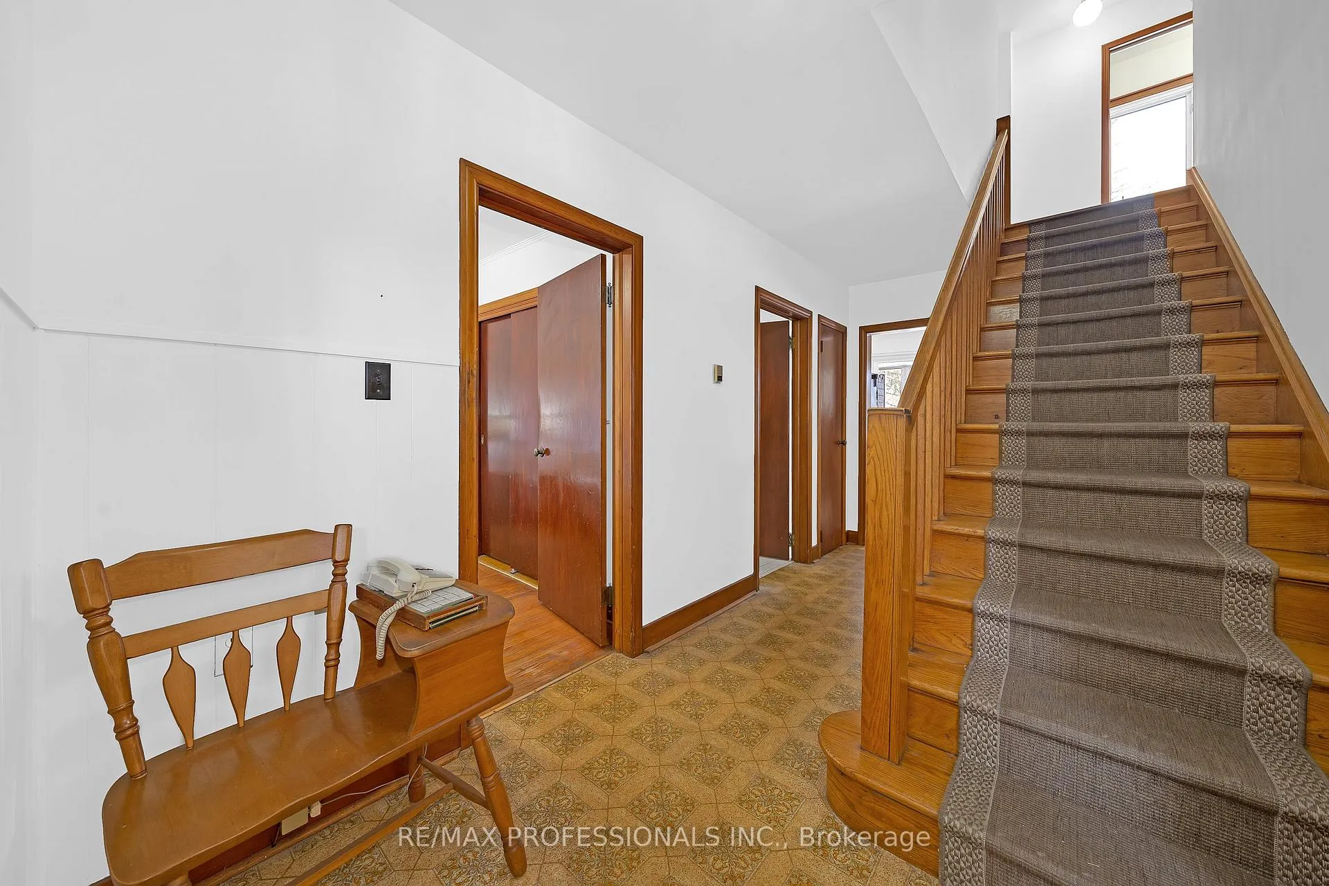 Photo 19 of 29 Tremont Road, Etobicoke, Islington-City Centre West — HOMEH