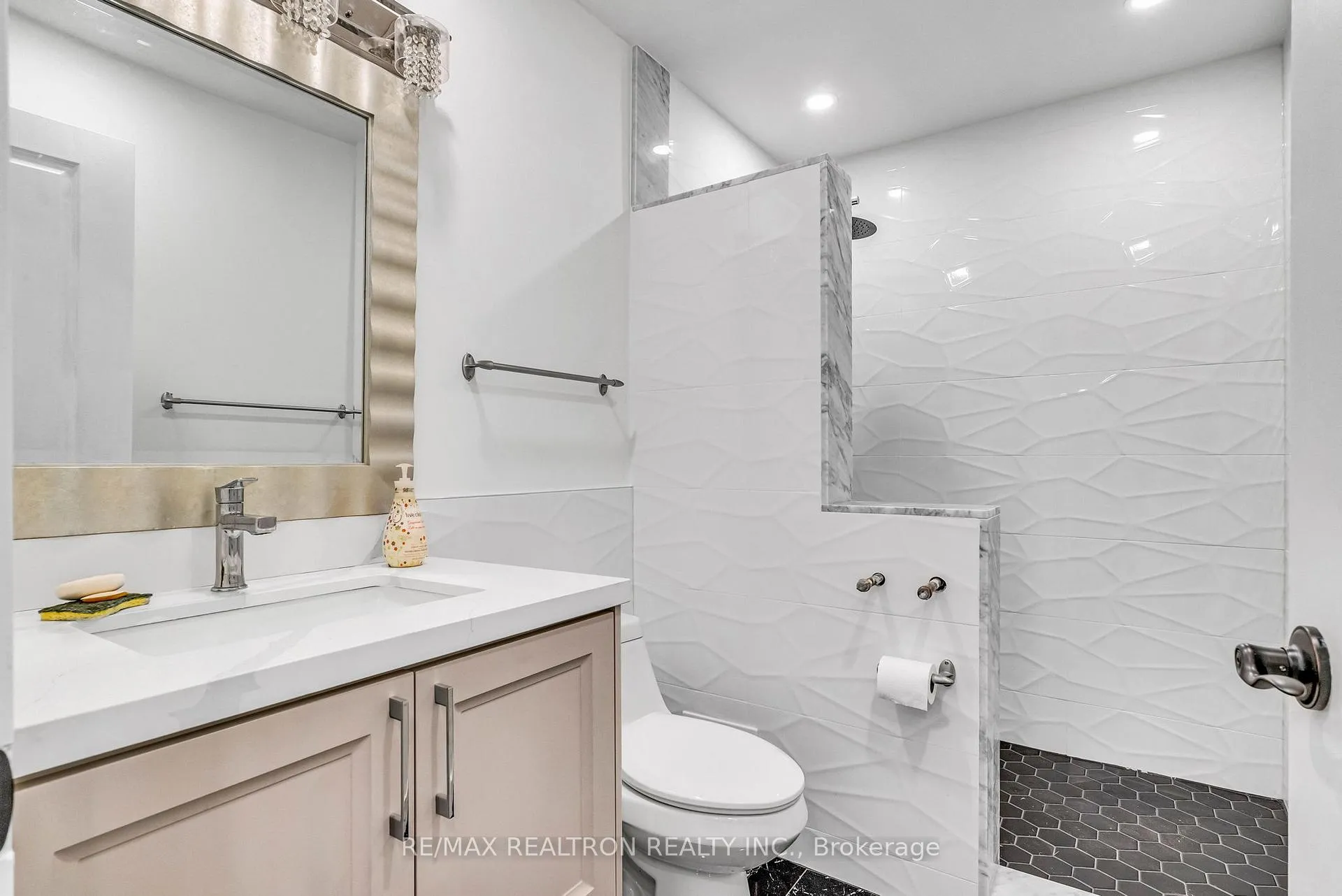 Photo 33 of 5023 Franklin Street, Pickering, Rural Pickering — HOMEH