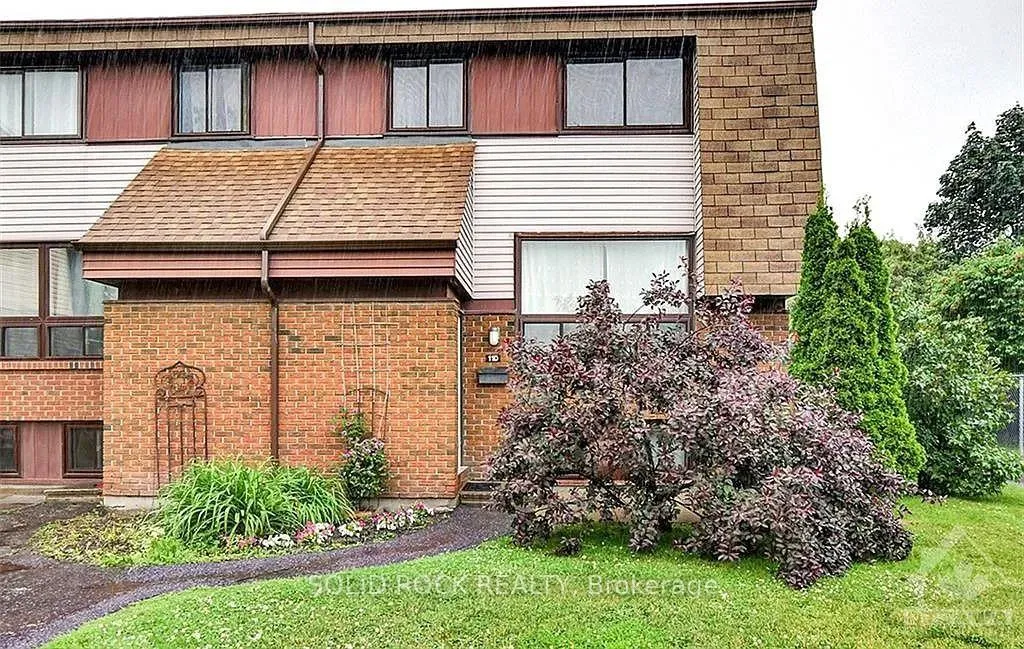 Photo 1 of Unit D, 11D Woodvale Green, Ottawa, Craig Henry/Woodvale — HOMEH