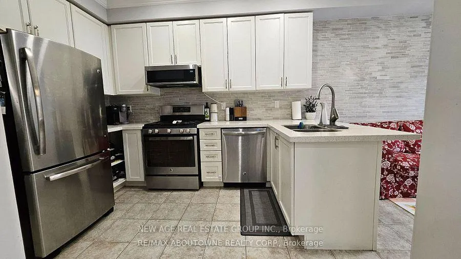 Photo 12 of 42 Ozner Crescent, Vaughan, Vellore Village — HOMEH