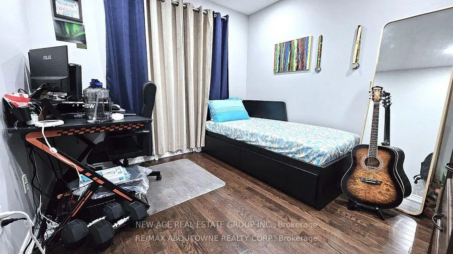 Photo 25 of 42 Ozner Crescent, Vaughan, Vellore Village — HOMEH