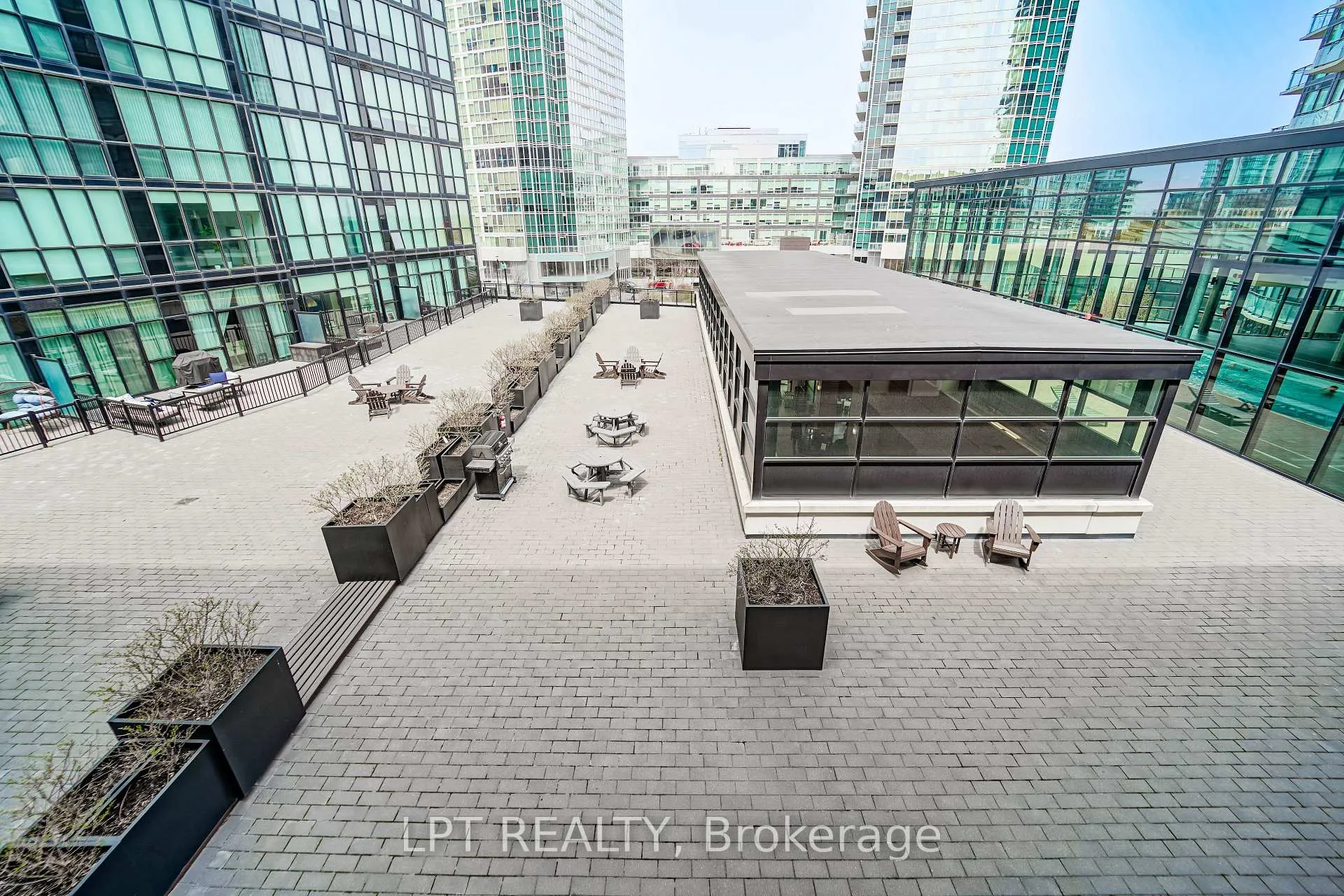Photo 12 of Unit 312, 2900 Highway 7, Vaughan, Concord — HOMEH