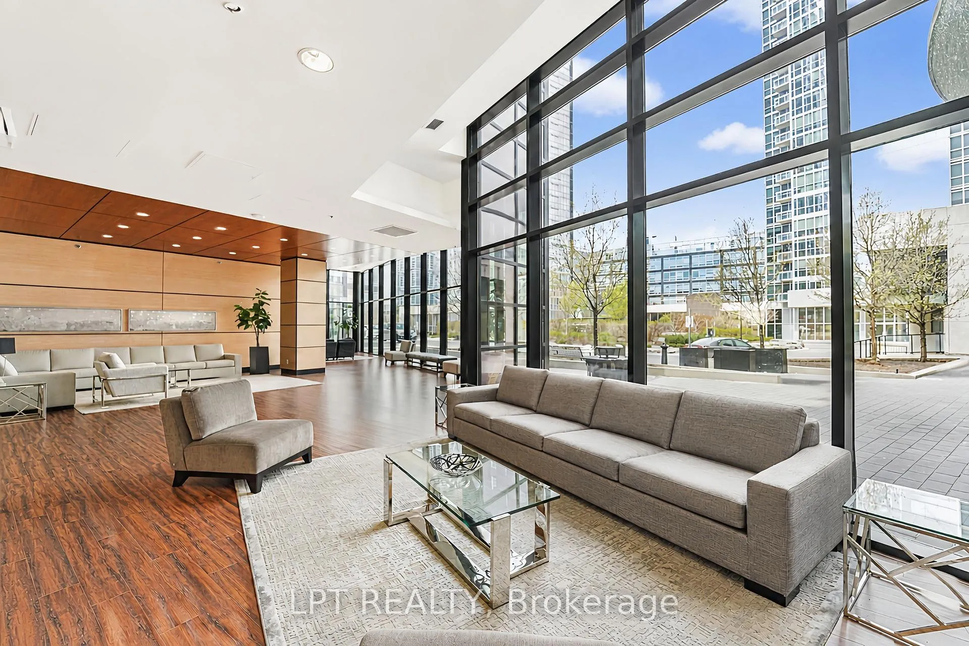Photo 14 of Unit 312, 2900 Highway 7, Vaughan, Concord — HOMEH