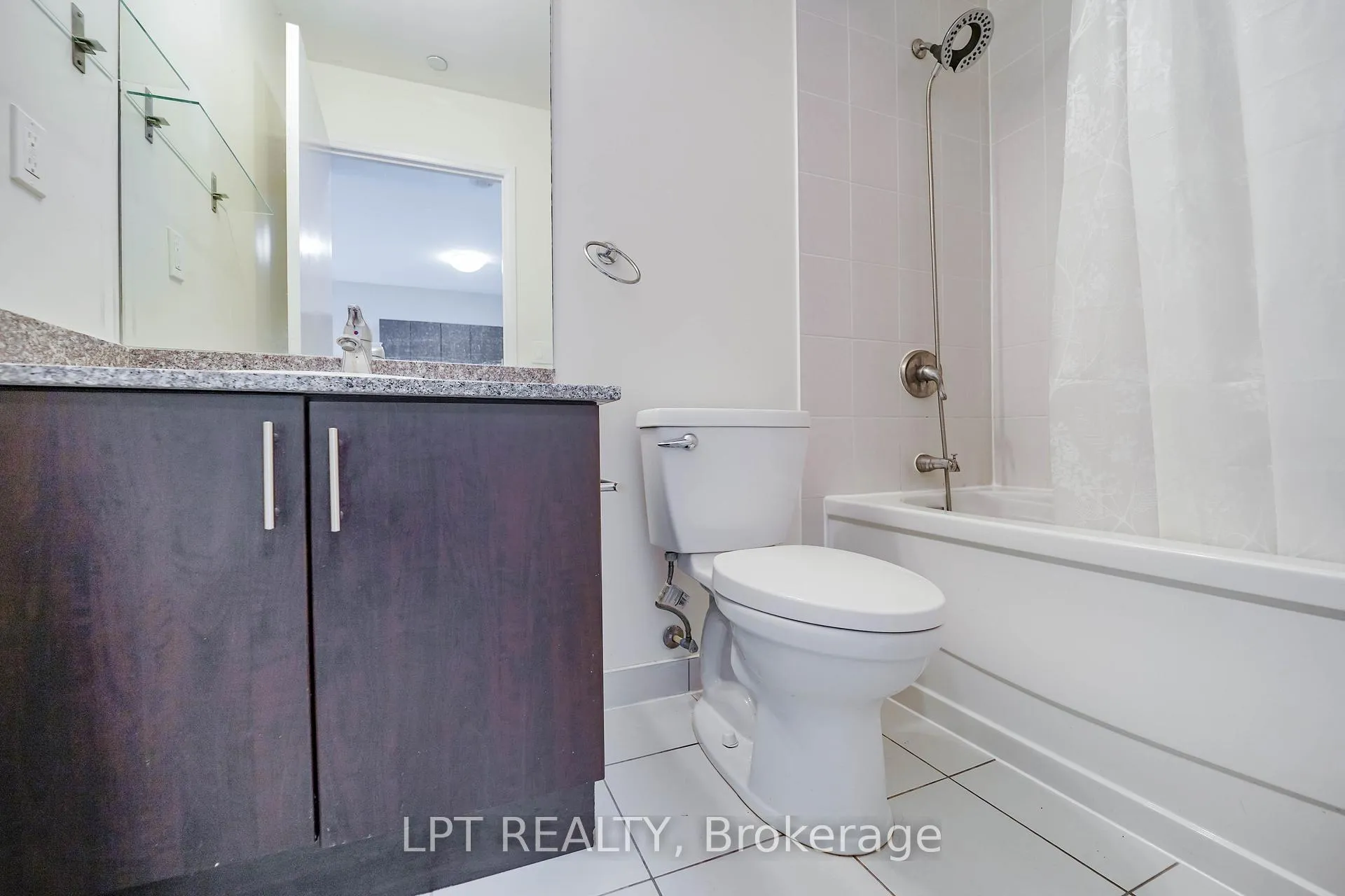 Photo 16 of Unit 312, 2900 Highway 7, Vaughan, Concord — HOMEH