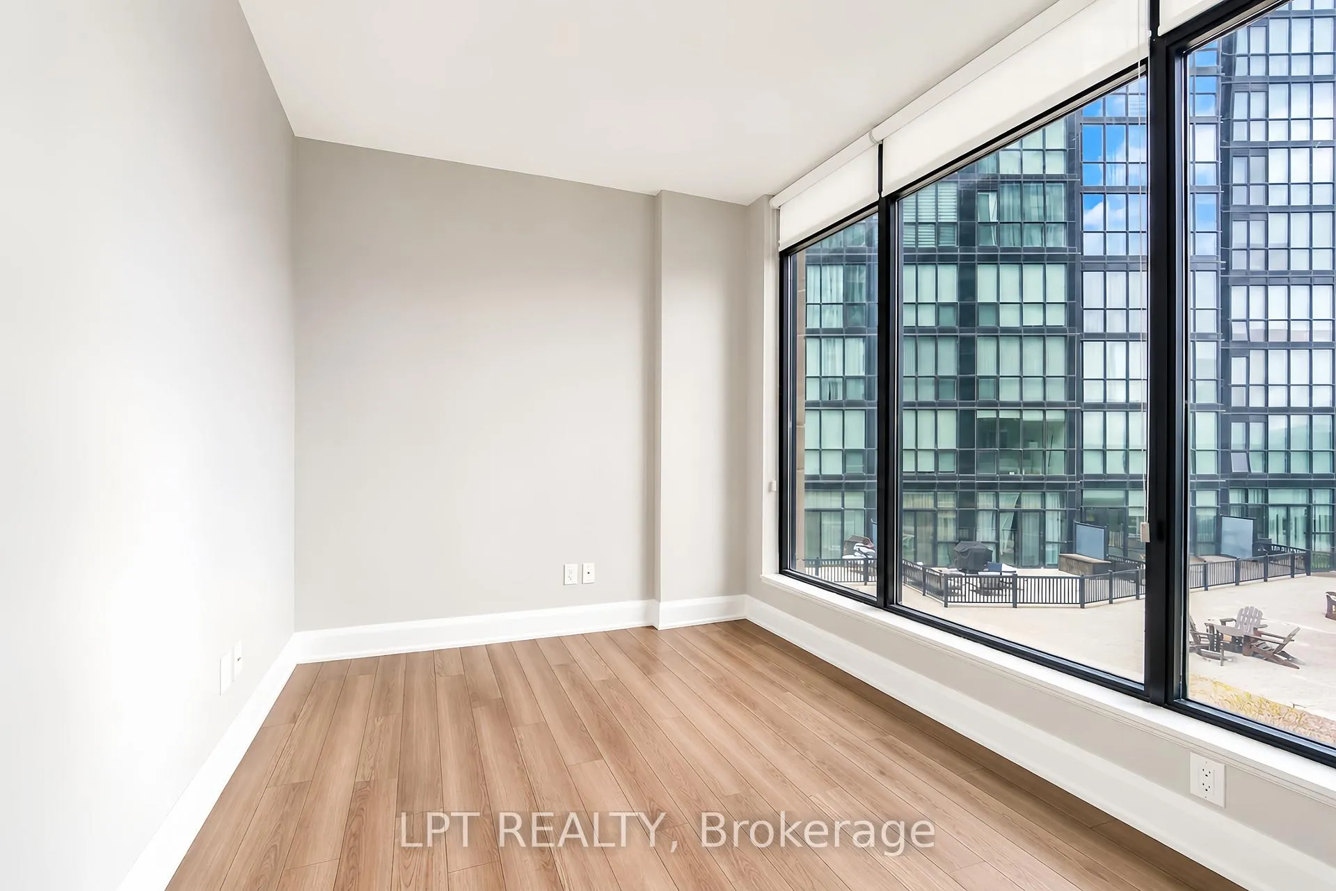 Photo 17 of Unit 312, 2900 Highway 7, Vaughan, Concord — HOMEH