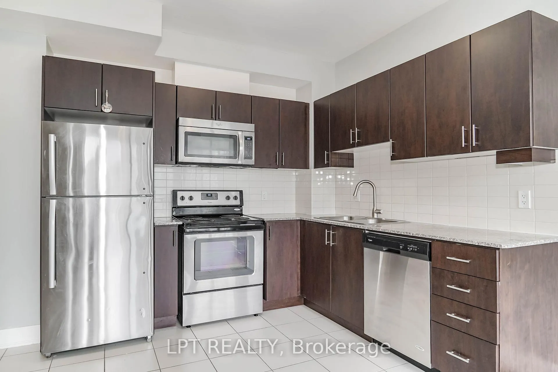 Photo 21 of Unit 312, 2900 Highway 7, Vaughan, Concord — HOMEH