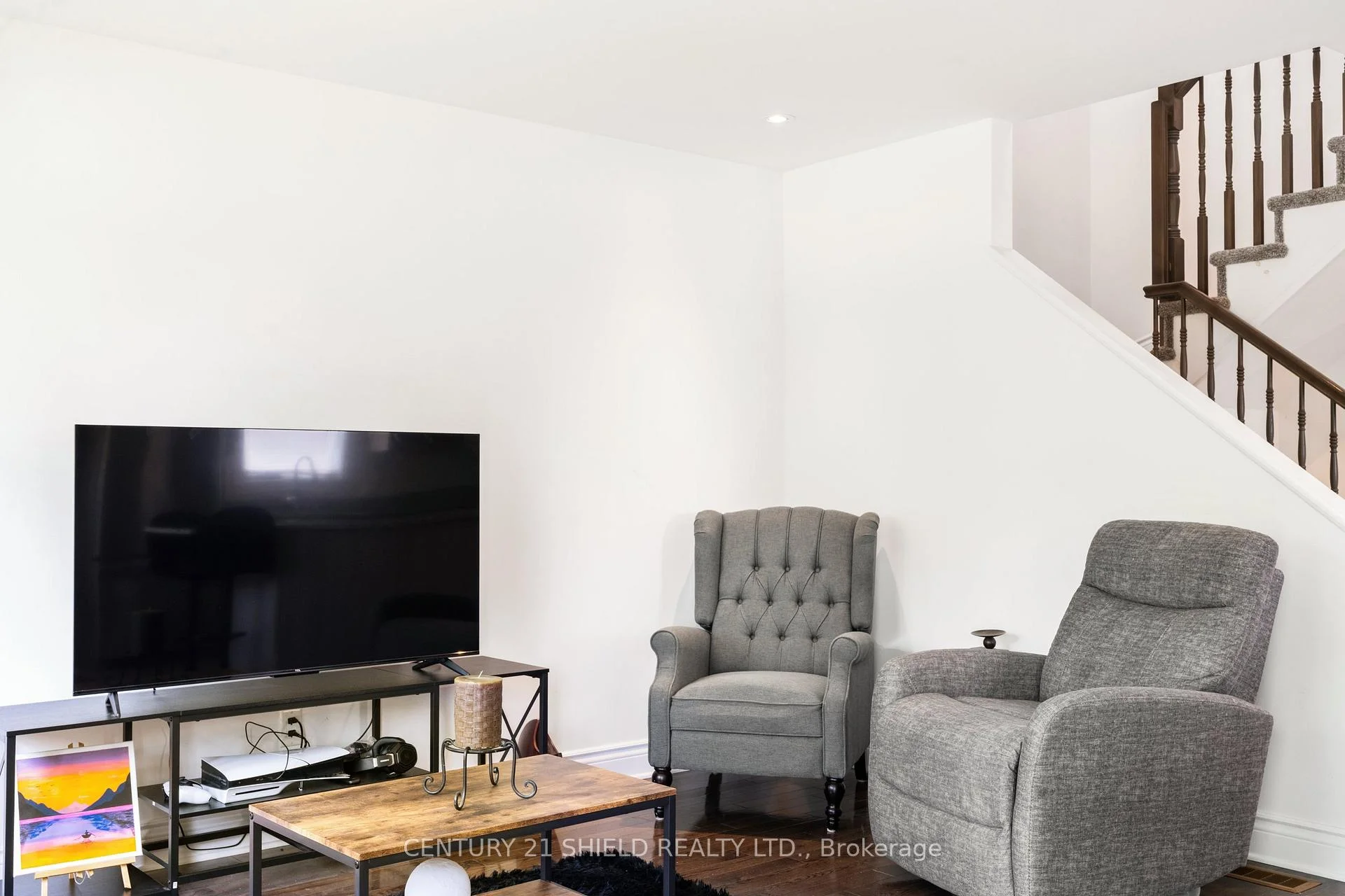 Photo 33 of 1144 Clement Court, Cornwall — HOMEH