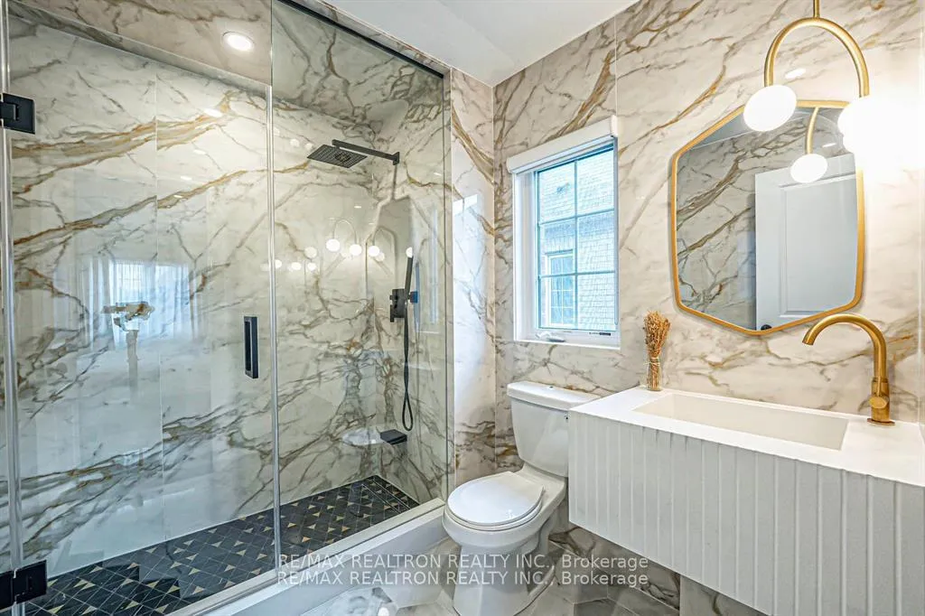 Photo 7 of 41 Woodgate Pines Drive, Vaughan, Kleinburg — HOMEH