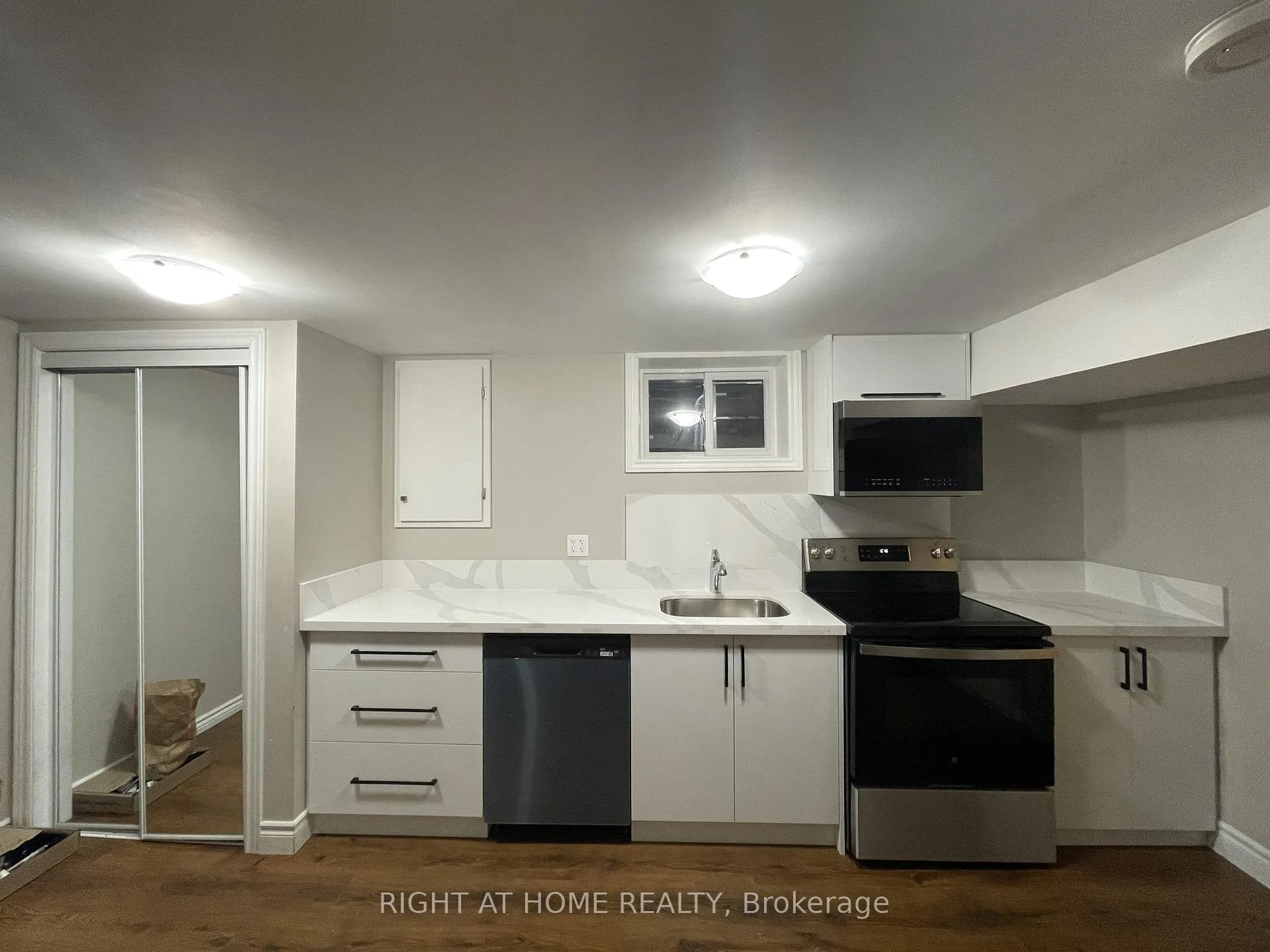 Photo 1 of Unit B, 1311 Davenport Road, Toronto, Dovercourt-Wallace Emerson-Junction — HOMEH