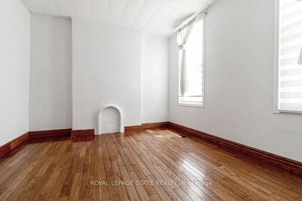 Photo 6 of 170 Cannon Street W, Hamilton, Central — HOMEH