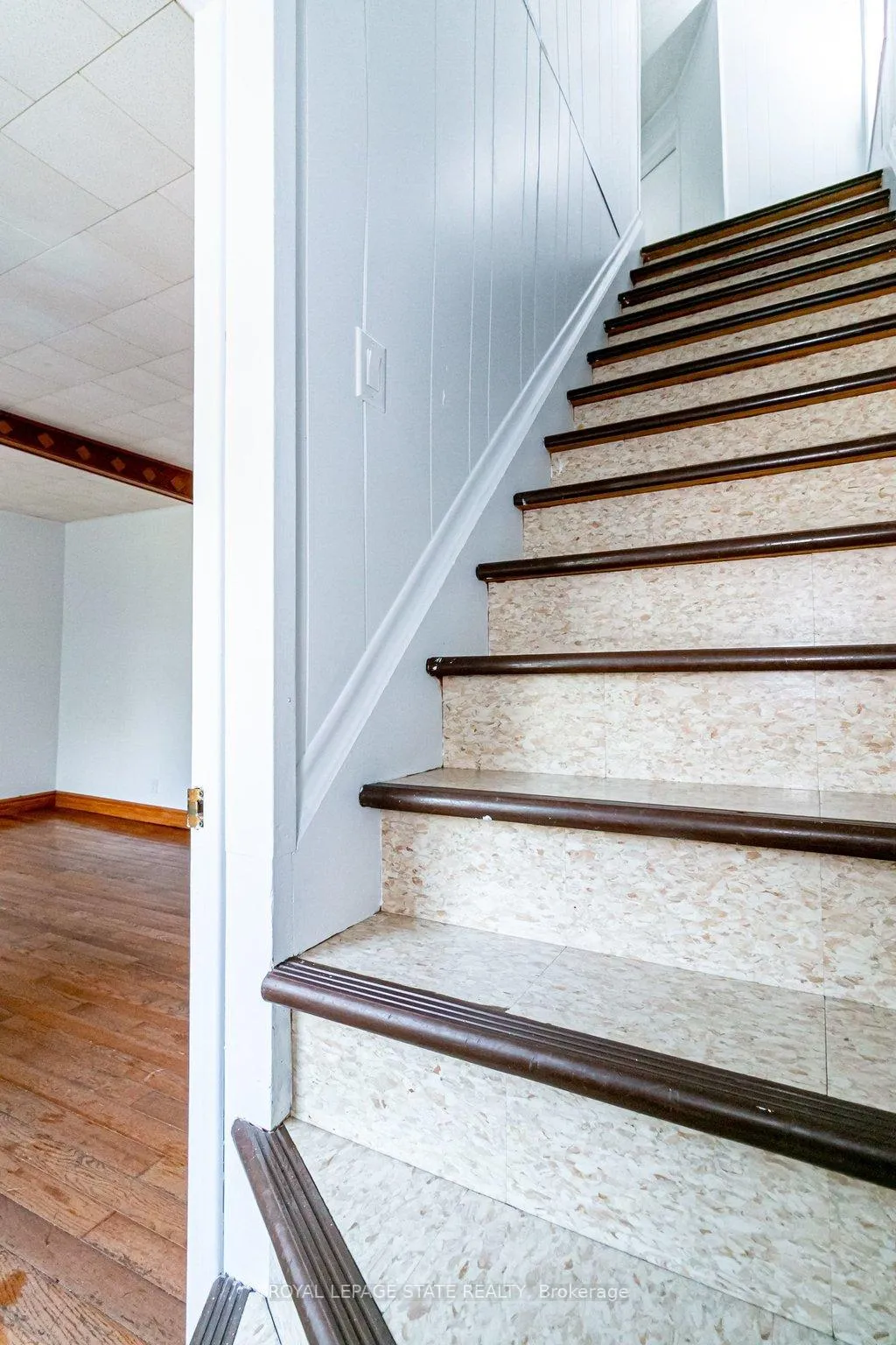 Photo 11 of 170 Cannon Street W, Hamilton, Central — HOMEH