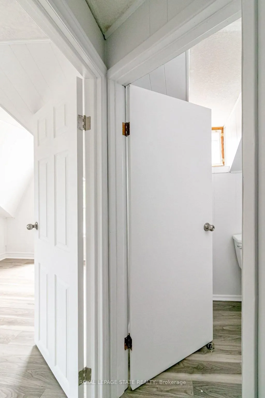 Photo 13 of 170 Cannon Street W, Hamilton, Central — HOMEH