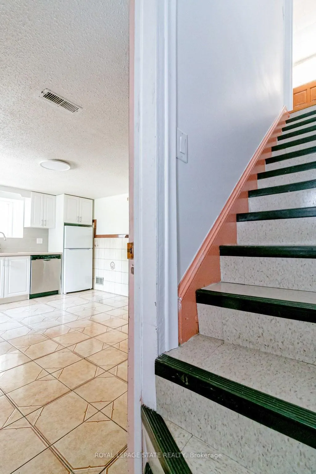Photo 24 of 170 Cannon Street W, Hamilton, Central — HOMEH