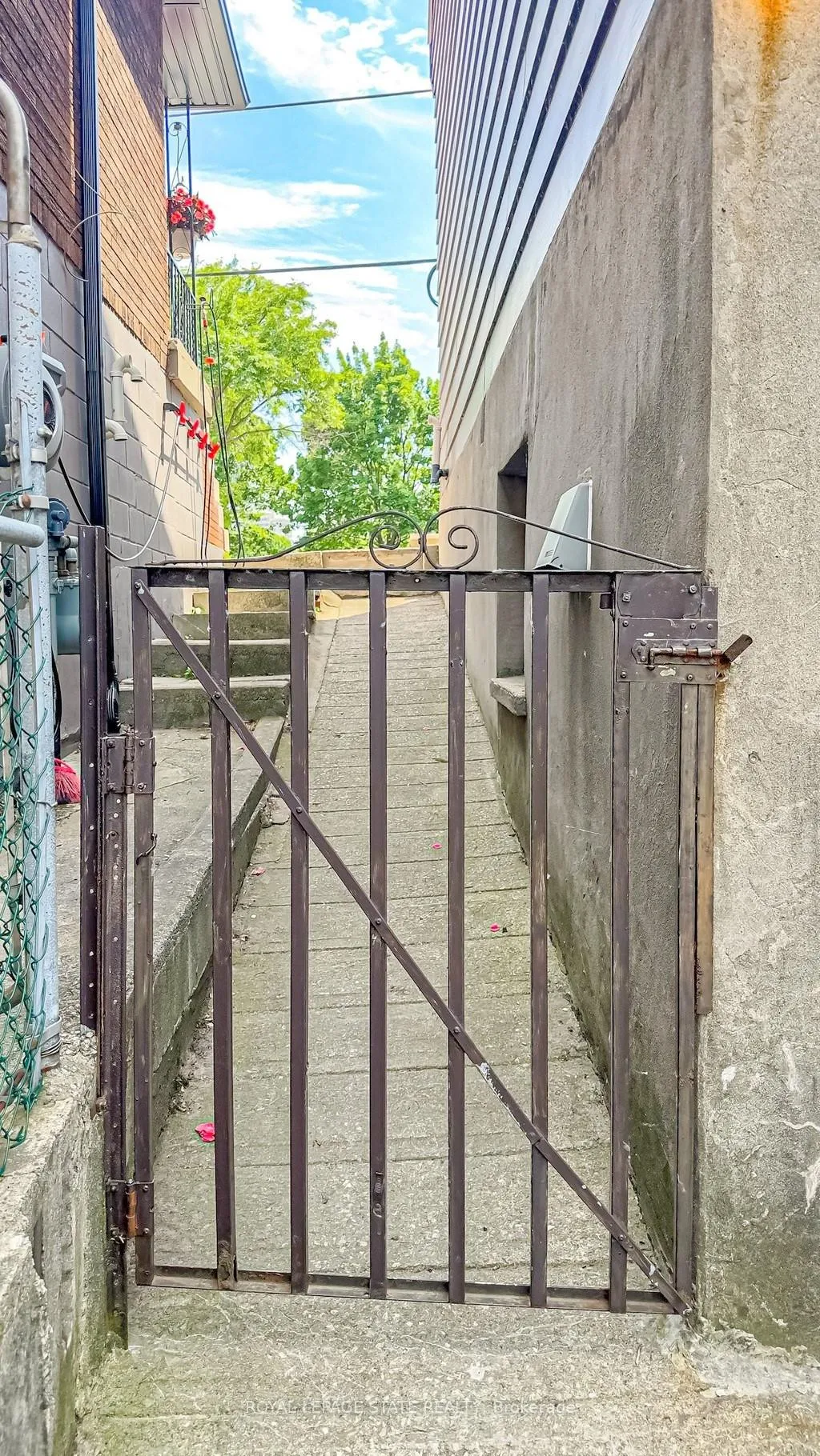 Photo 32 of 170 Cannon Street W, Hamilton, Central — HOMEH