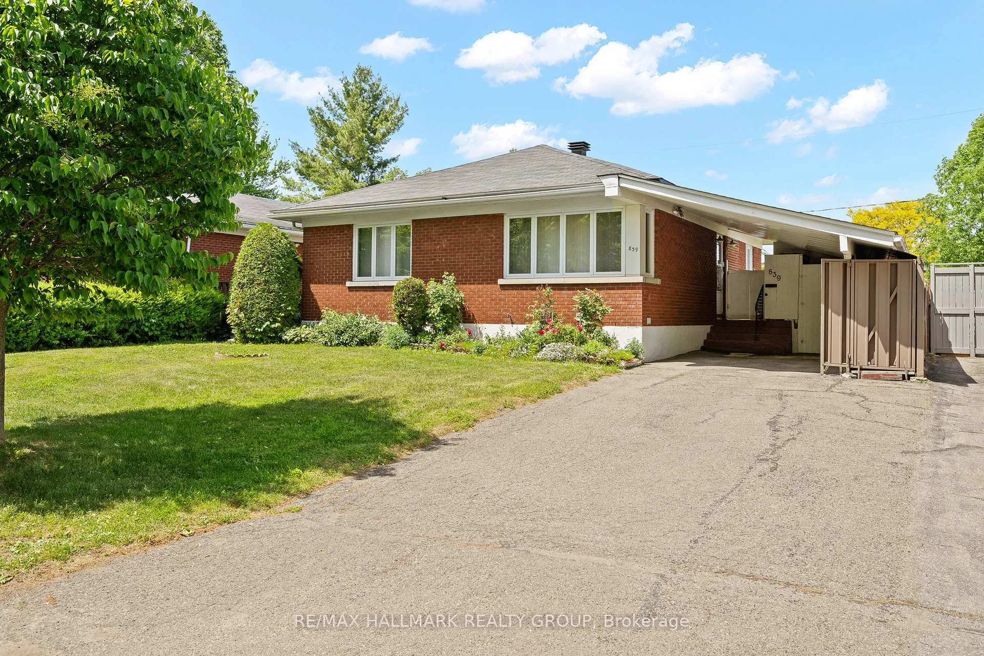 Photo 3 of 839 Weston Drive, Ottawa, Elmvale Acres — HOMEH