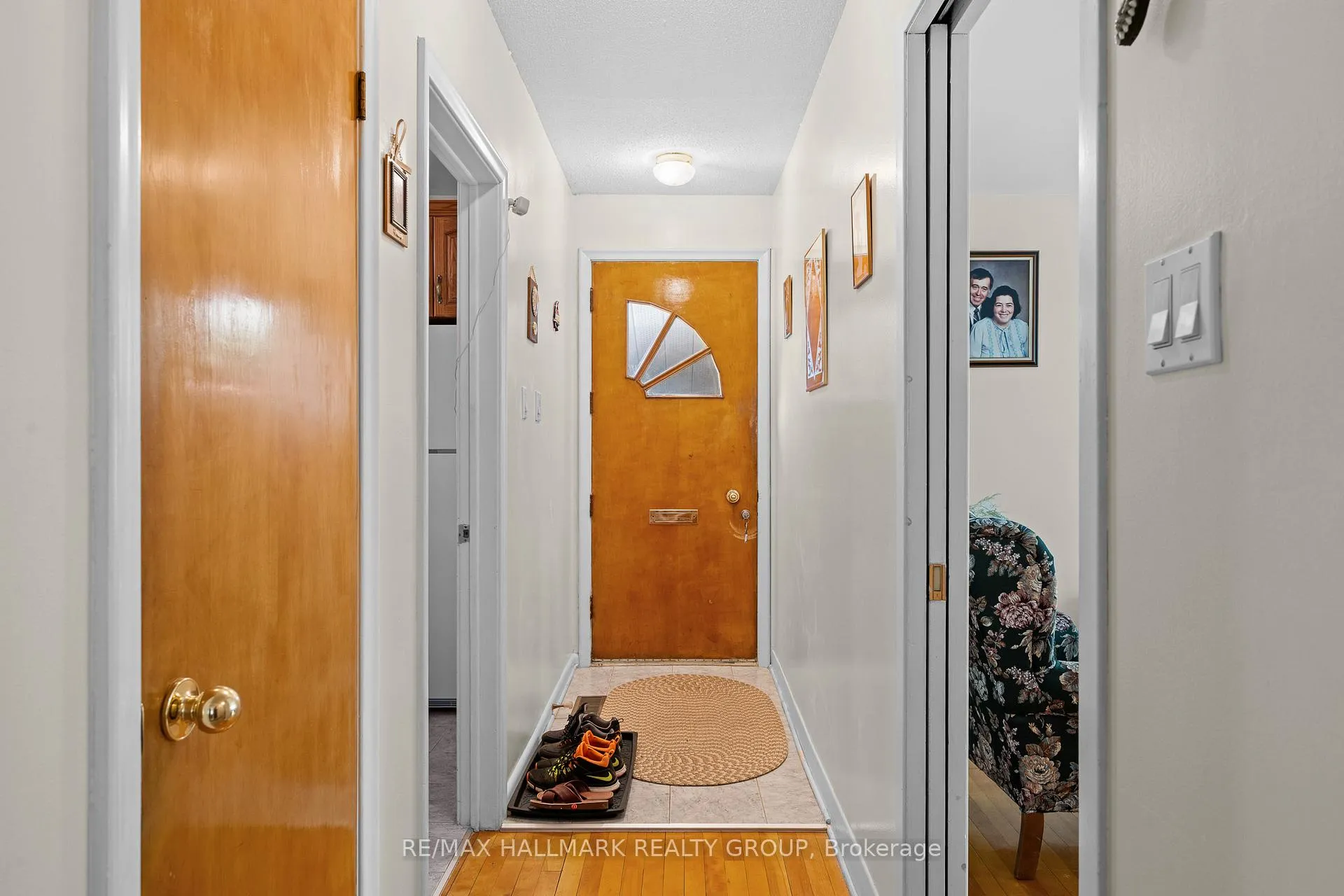 Photo 4 of 839 Weston Drive, Ottawa, Elmvale Acres — HOMEH