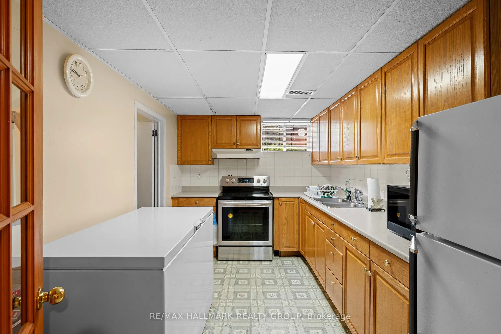 Photo 19 of 839 Weston Drive, Ottawa, Elmvale Acres — HOMEH