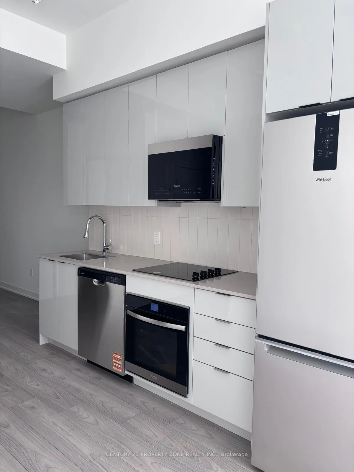Photo 13 of 474 Caldari Road, Vaughan, Concord — HOMEH