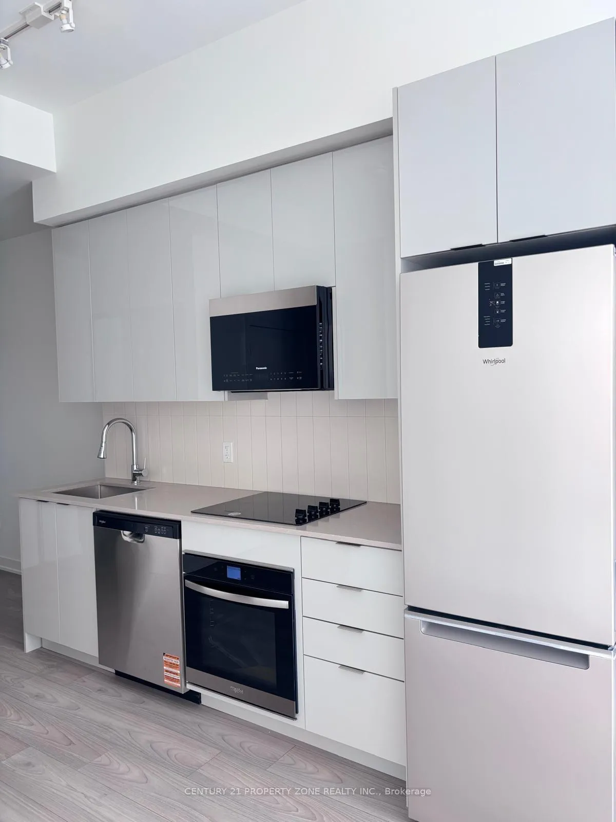 Photo 15 of 474 Caldari Road, Vaughan, Concord — HOMEH