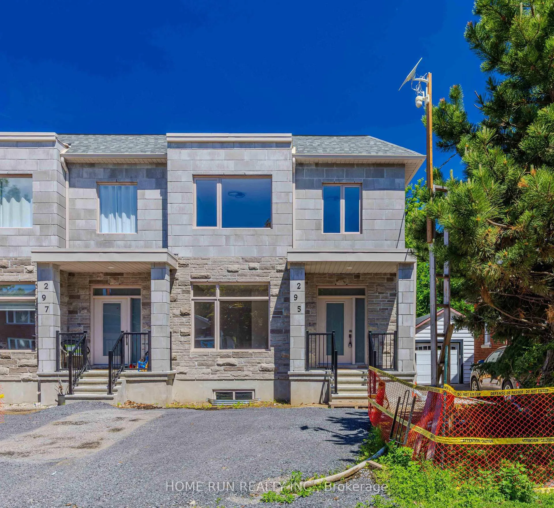 Front of 295 Dovercourt Avenue