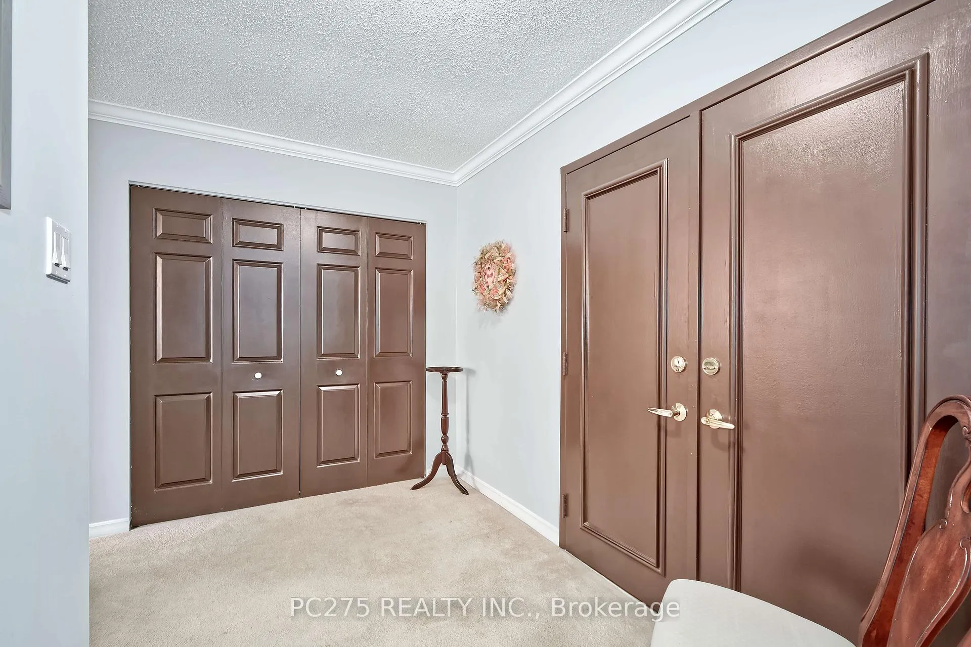 Photo 5 of Unit 216, 300 Everglade Crescent, London, North P — HOMEH